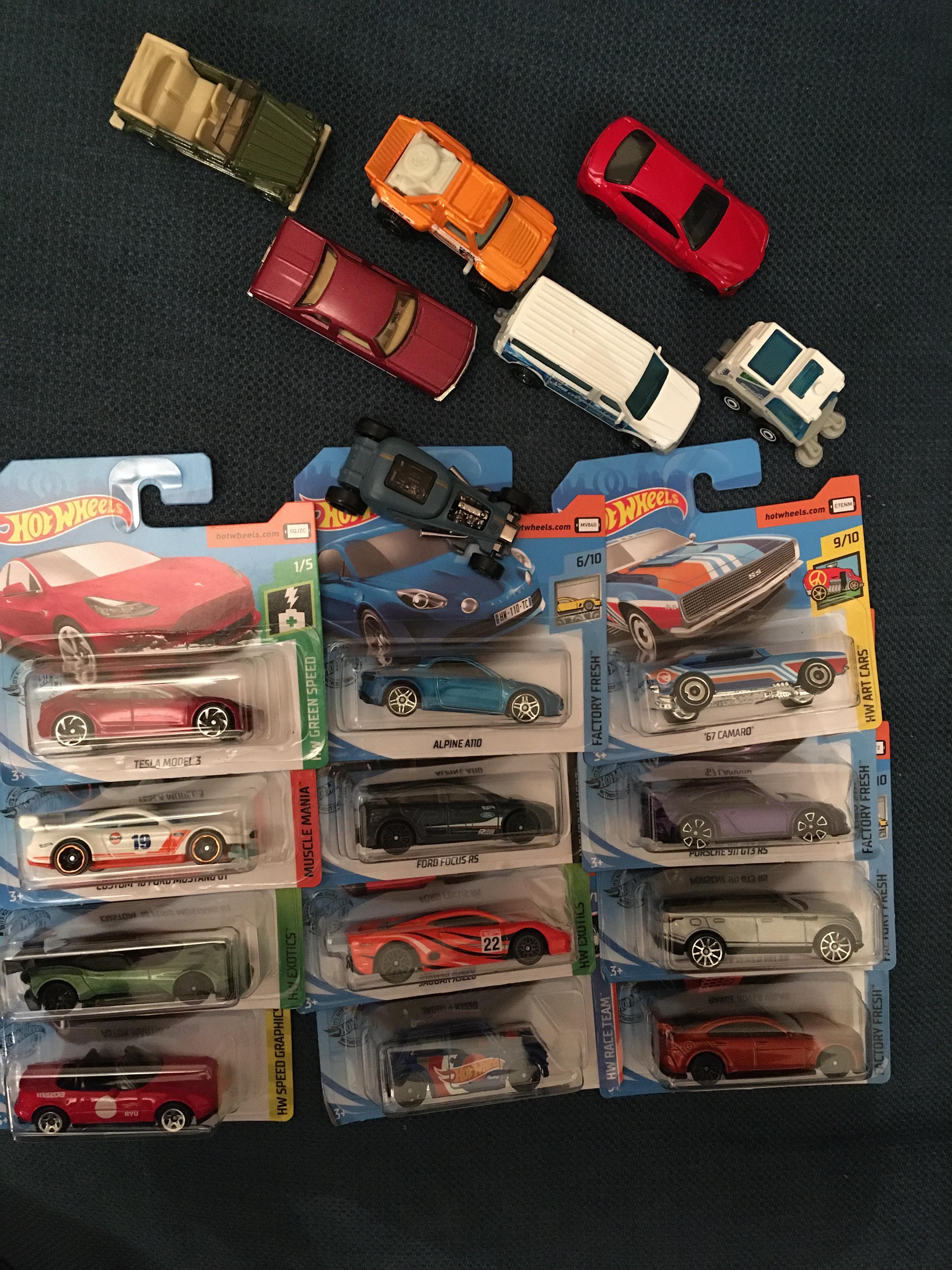 Finally found the last of the 2019 mainlines I was missing! Opened cars