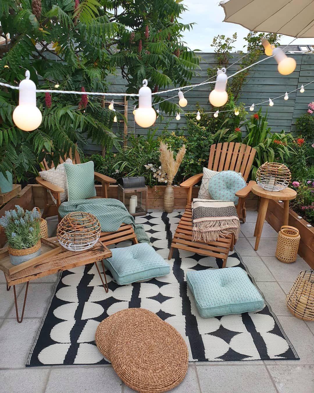 Cozy backyard area ! r/CozyPlaces