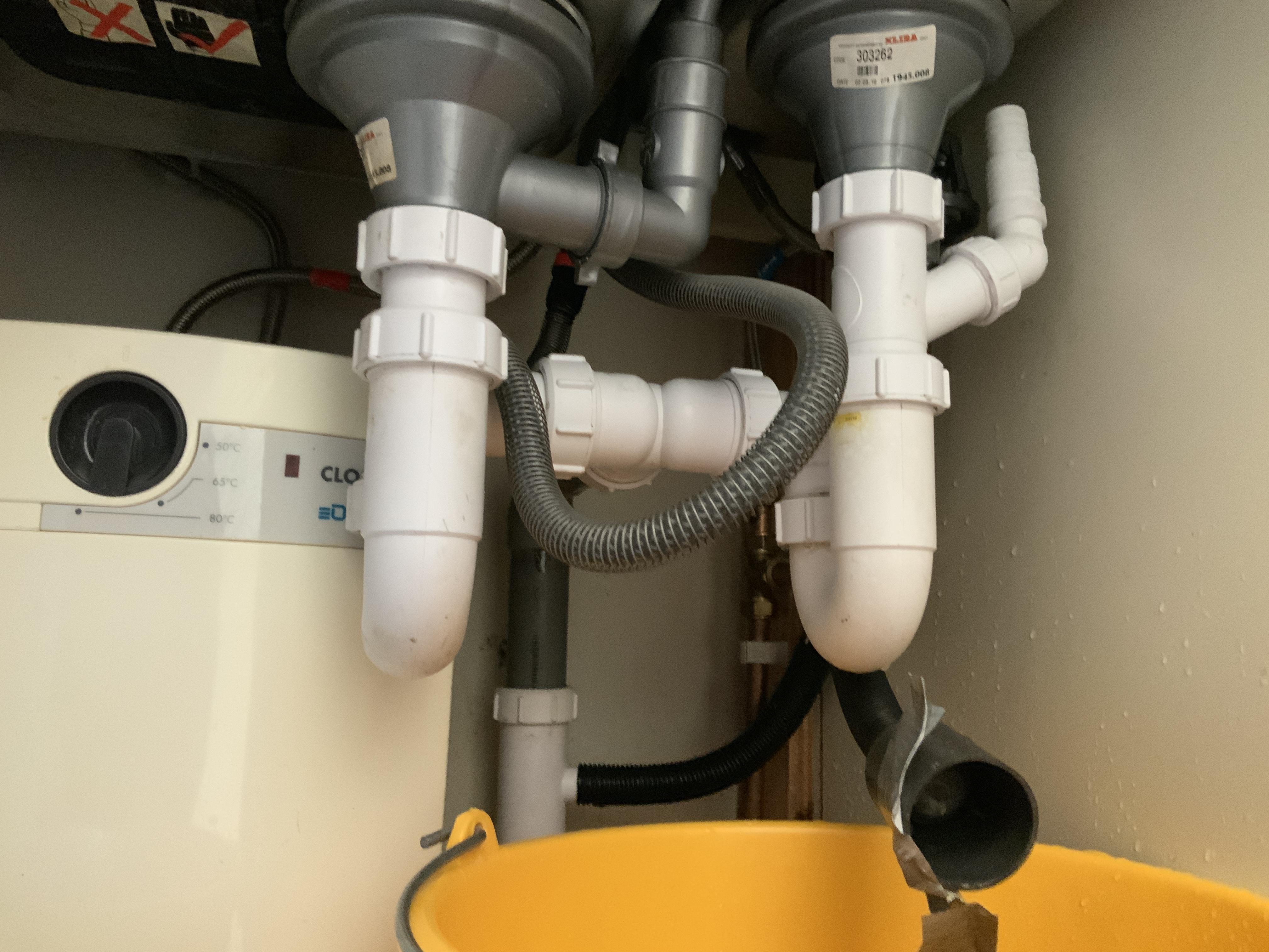 Air vent??? leaking, second water blockageish in a month r/Plumbing