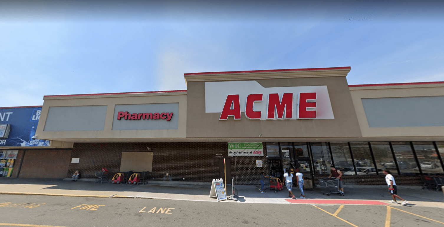 Former Pathmark, currently an Acme market r/NotFoolingAnybody