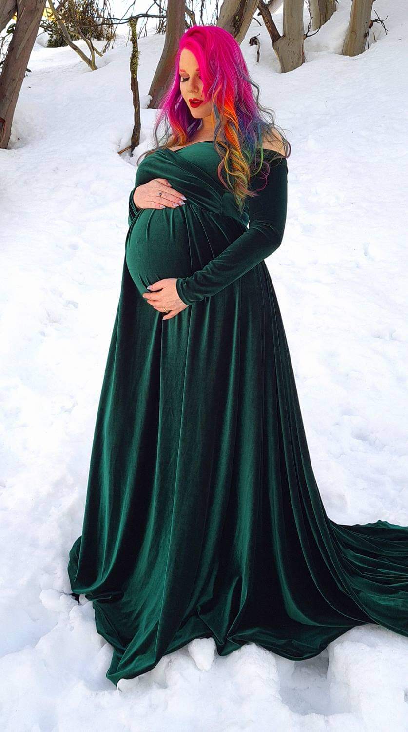 @messyjessie58: "Some BTS shots from yesterday's shoot 😃 I loved the location, I love bright