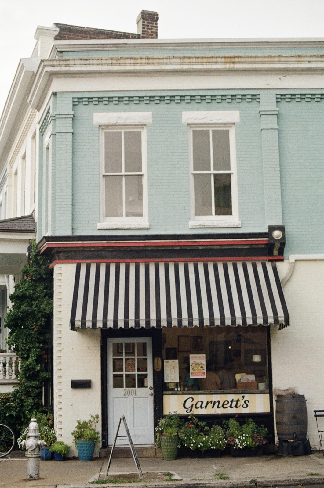 Richmond Canon A1 50mm f/1.4 Portra 400 r/analog