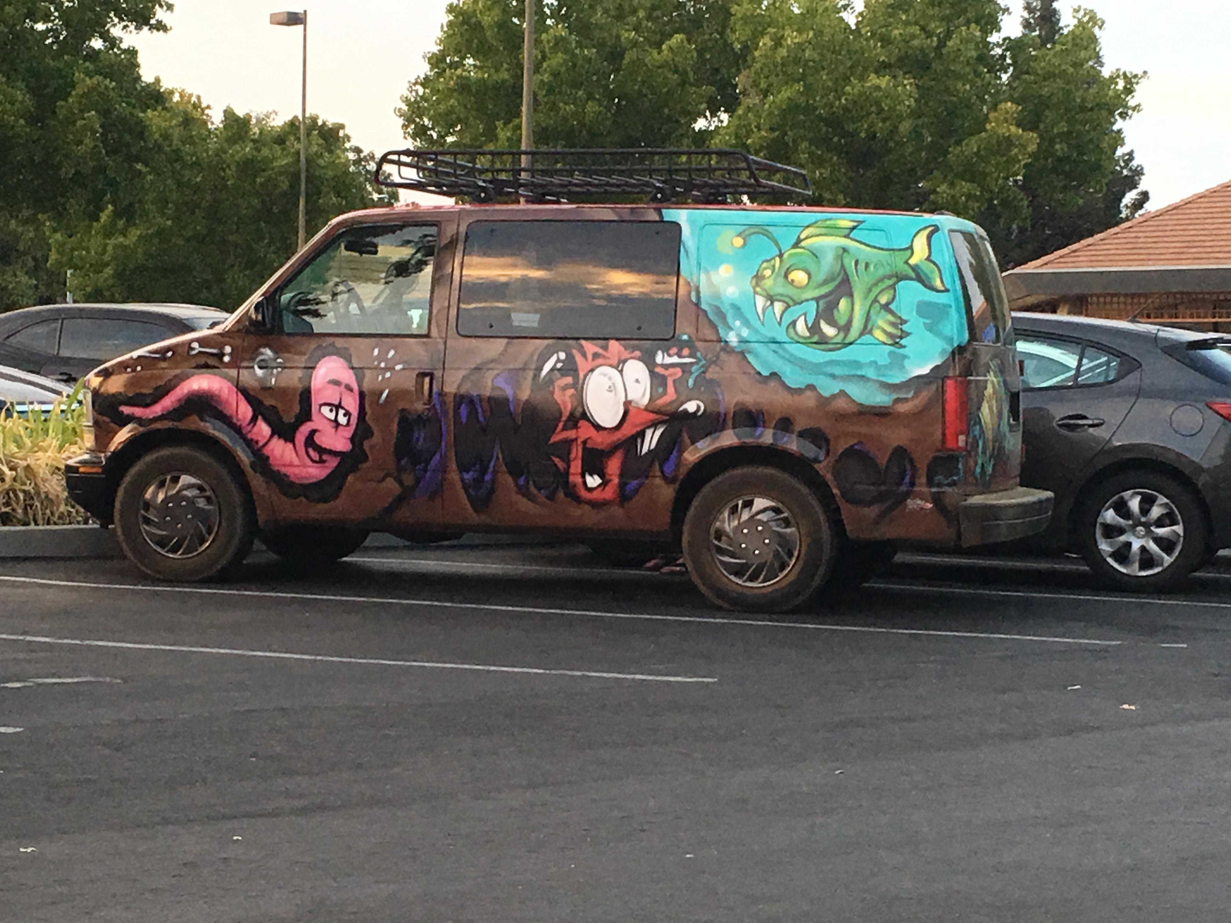 Shaggy got the Mystery Machine a new paint job... r/Shitty_Car_Mods