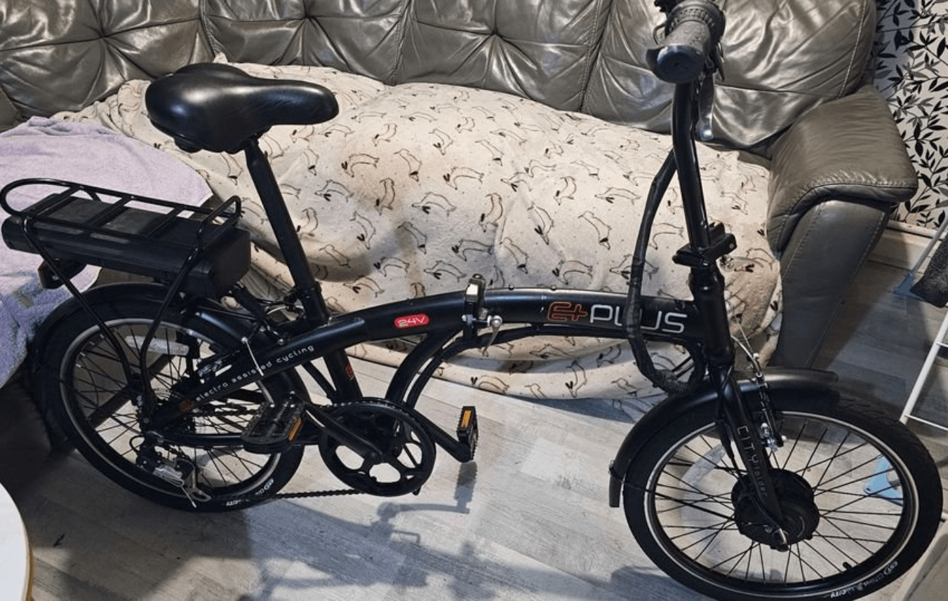 My ebike is no longer turning on any help pls r/ebikes