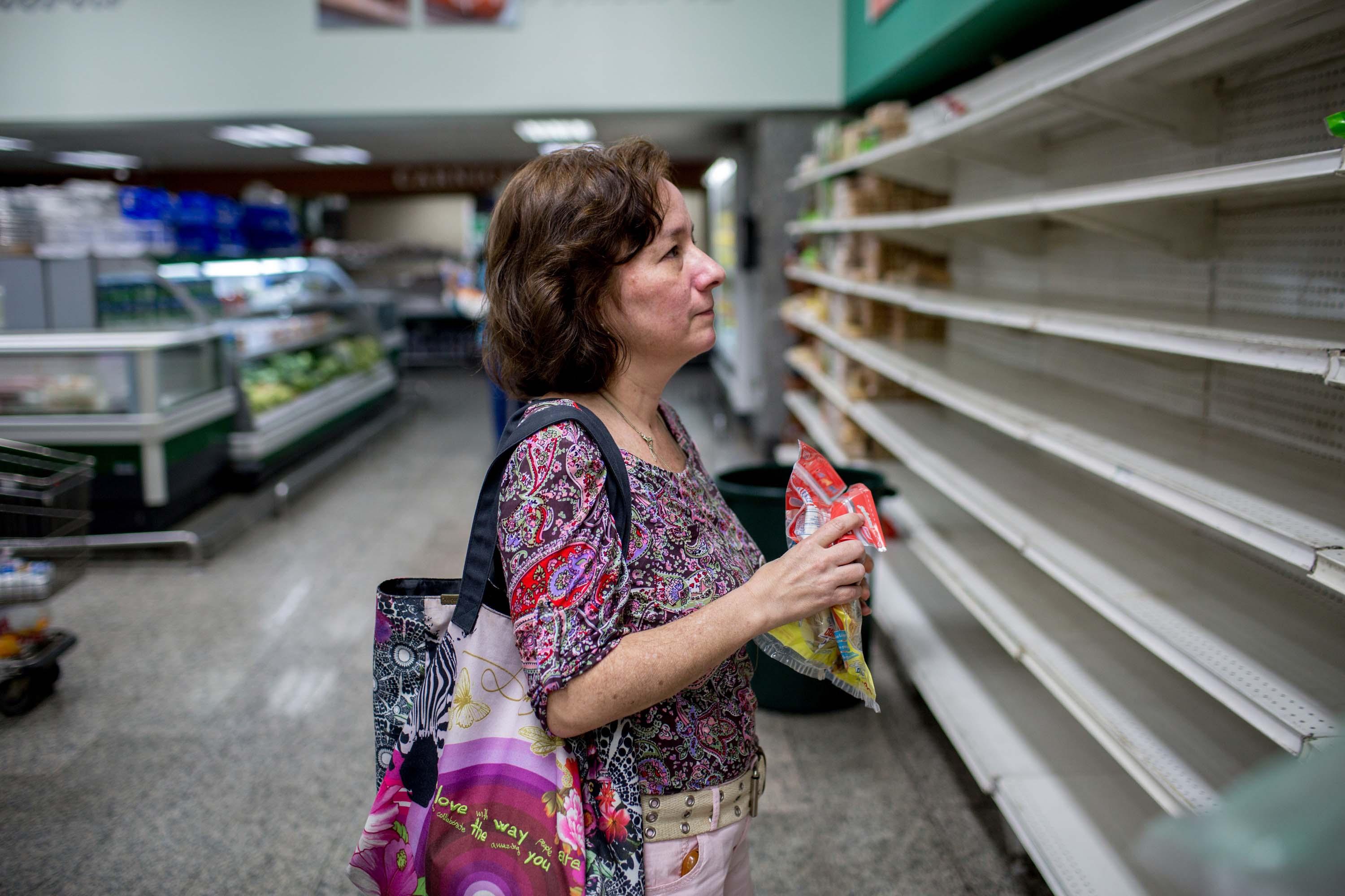 Empty Grocery Shelves In Venezuela r/pics