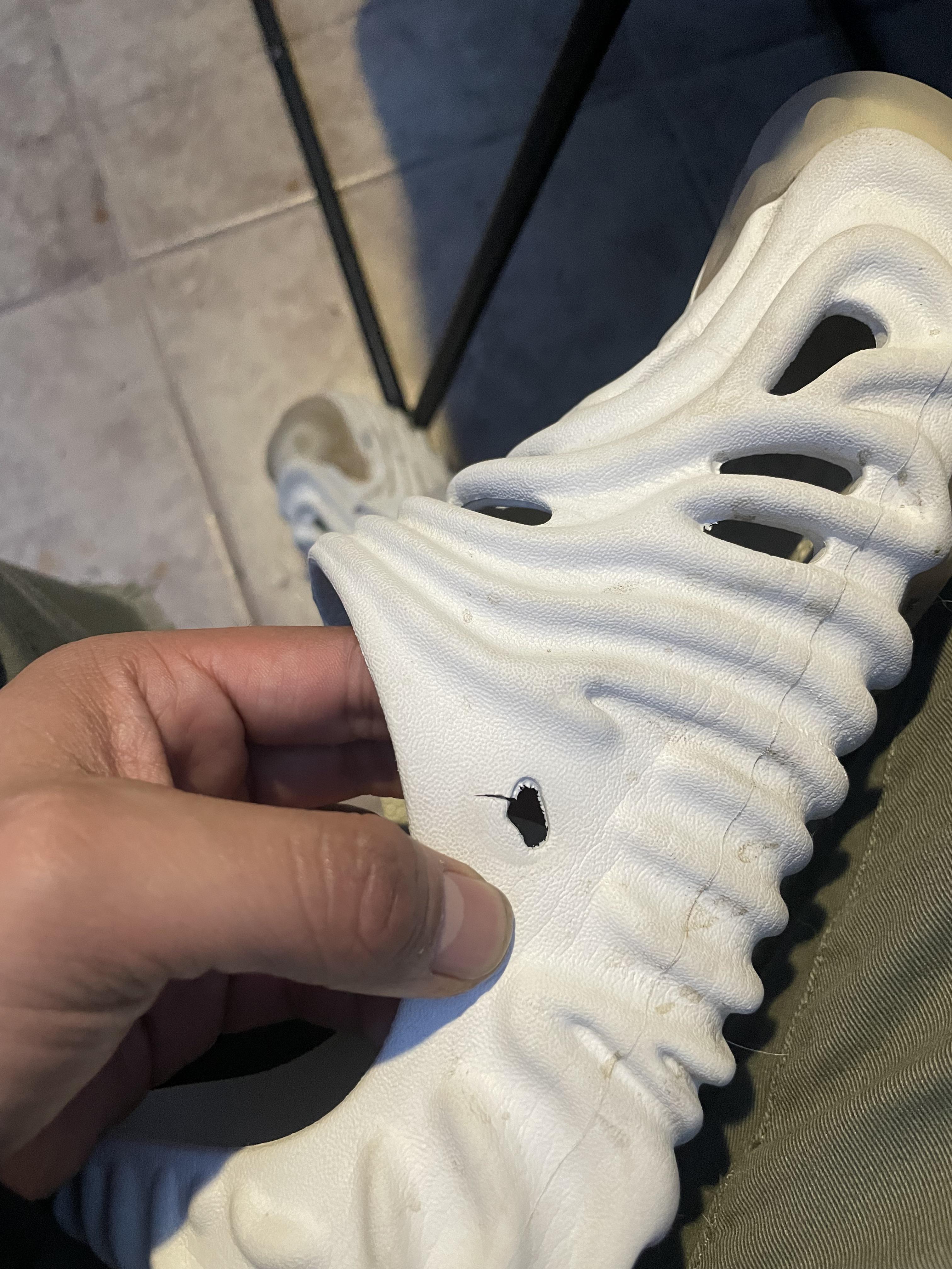 Would superglue be fine to fix this? Any suggestions appreciated r/crocs