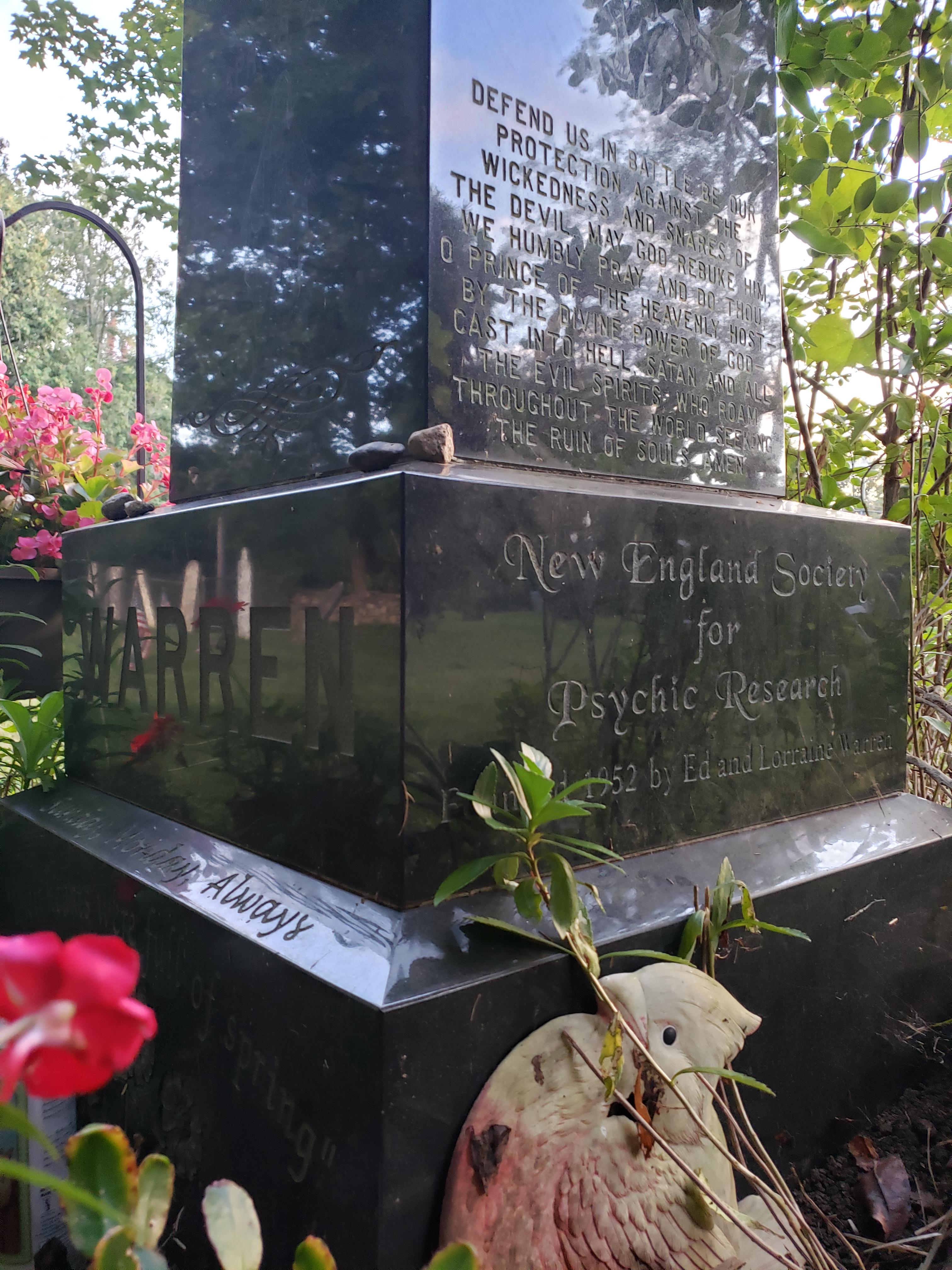 Ed and Lorraine Warren CT r/CemeteryPorn