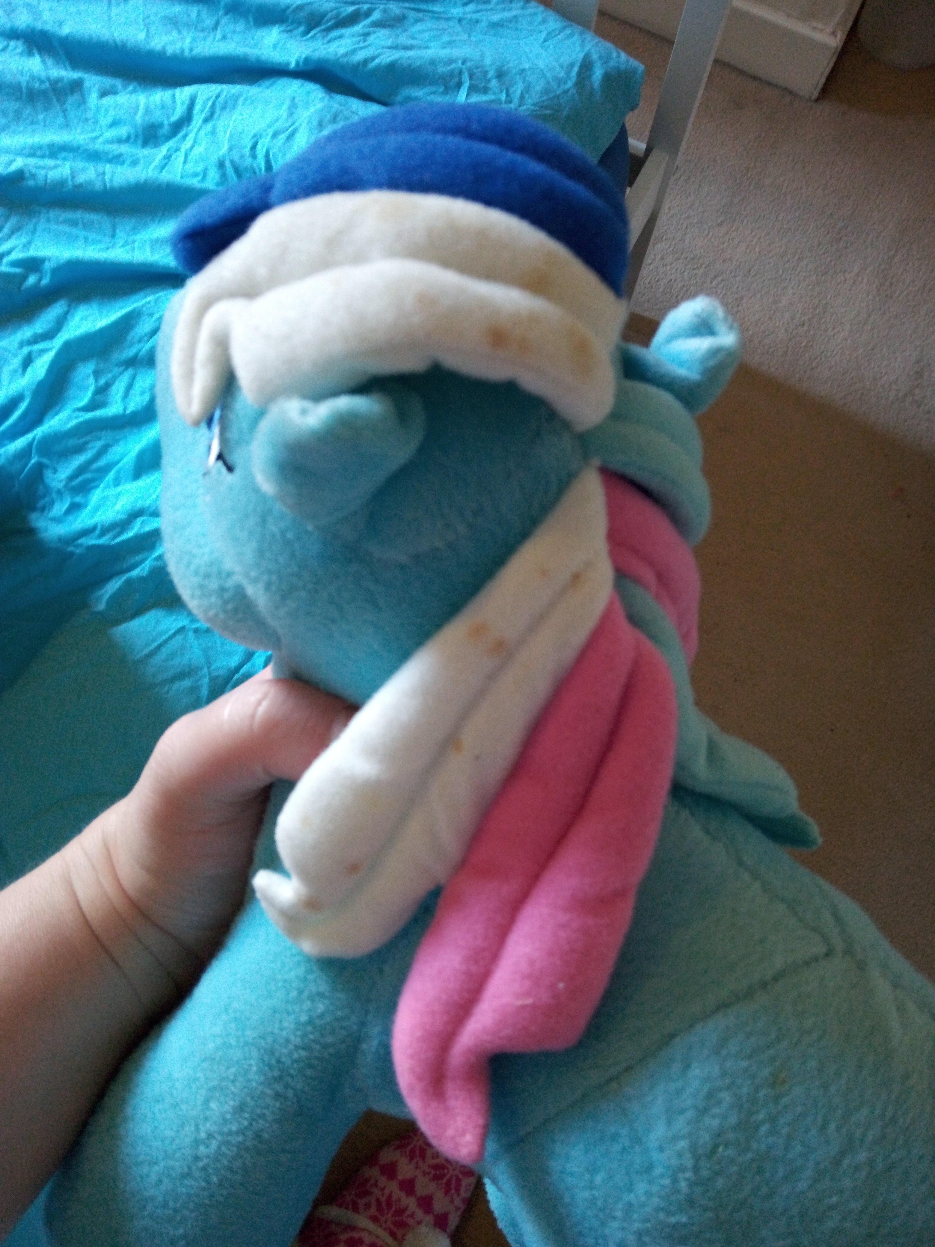 Keep finding brown spots on cuddly toys/plush toys (more details in