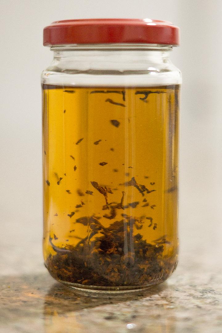 Lapsang Souchong infused Makers Mark turned out great! r/tea