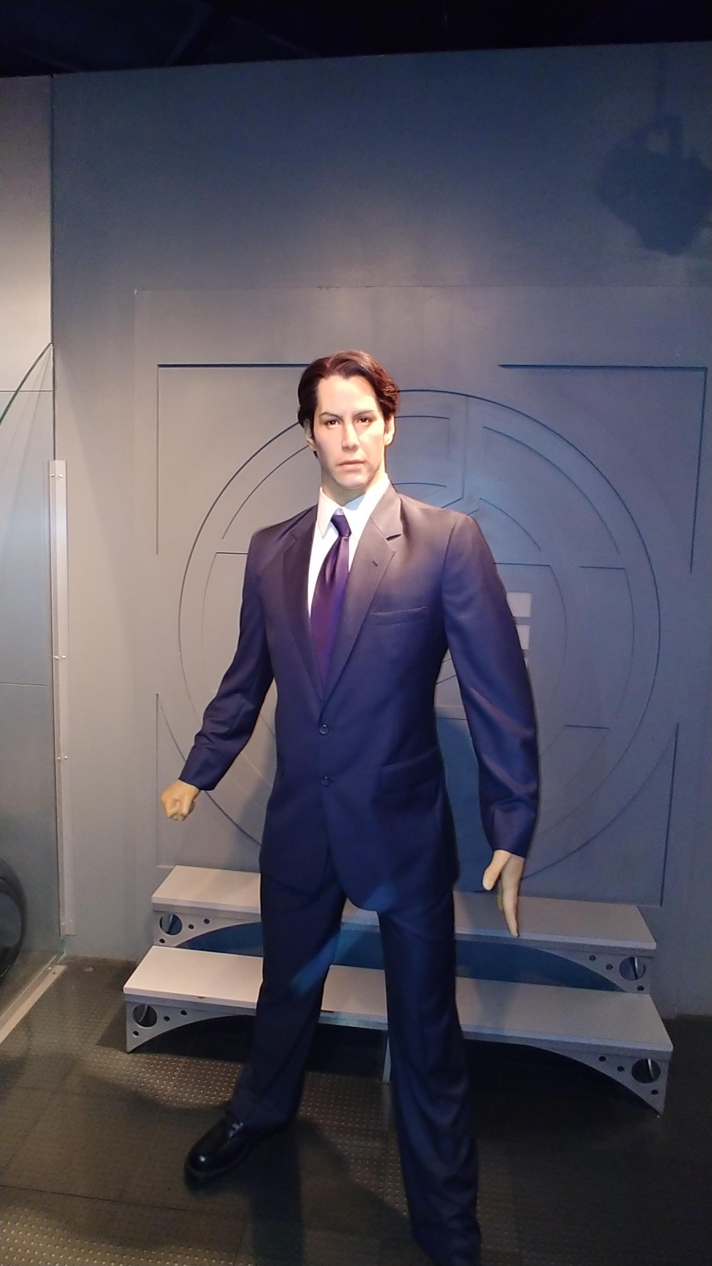 Keanu Reeves At The Hollywood Wax Museum In Pigeon Forge Tn Rpics