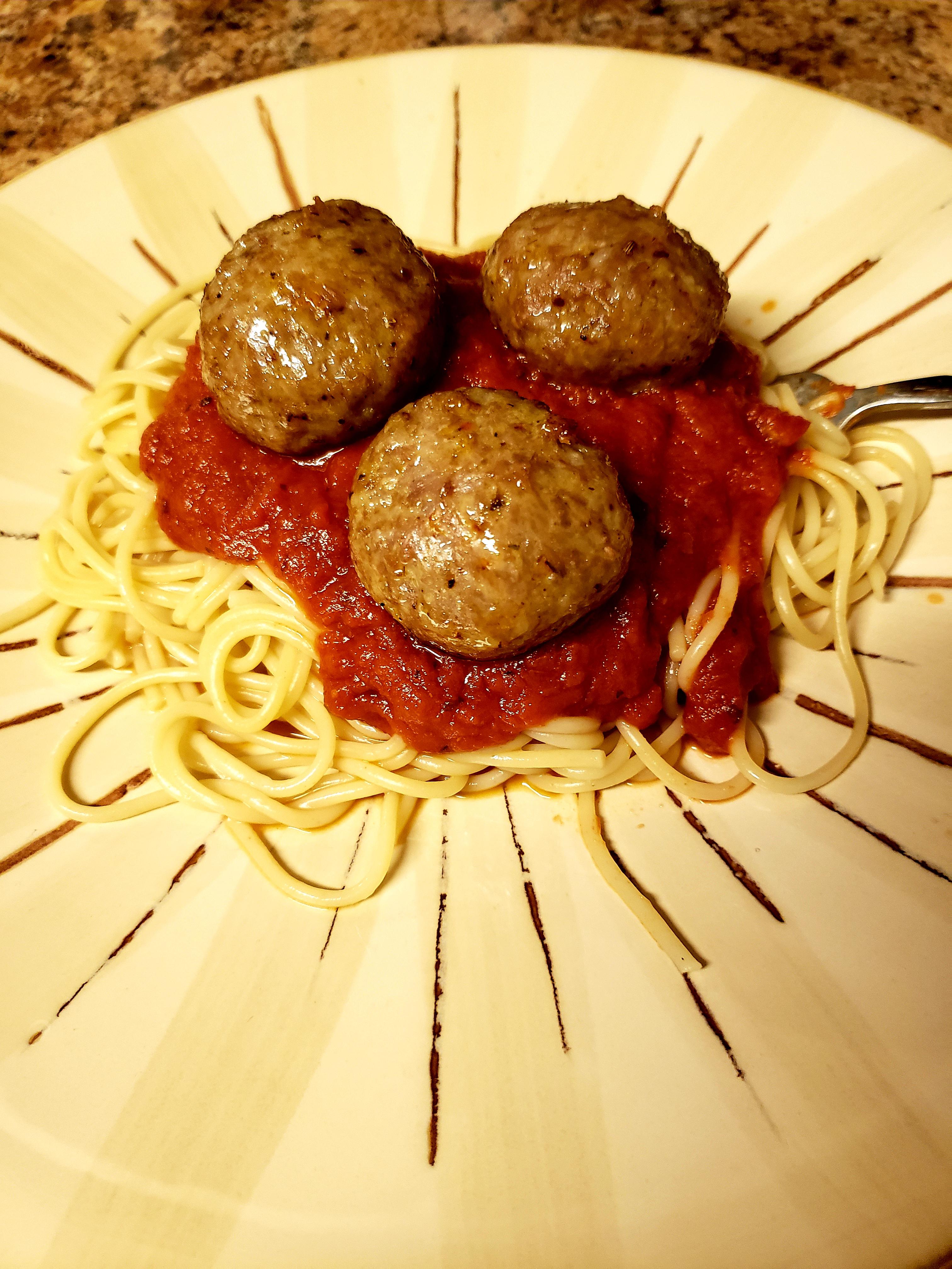 [Homemade] Spaghetti and Meatballs r/food