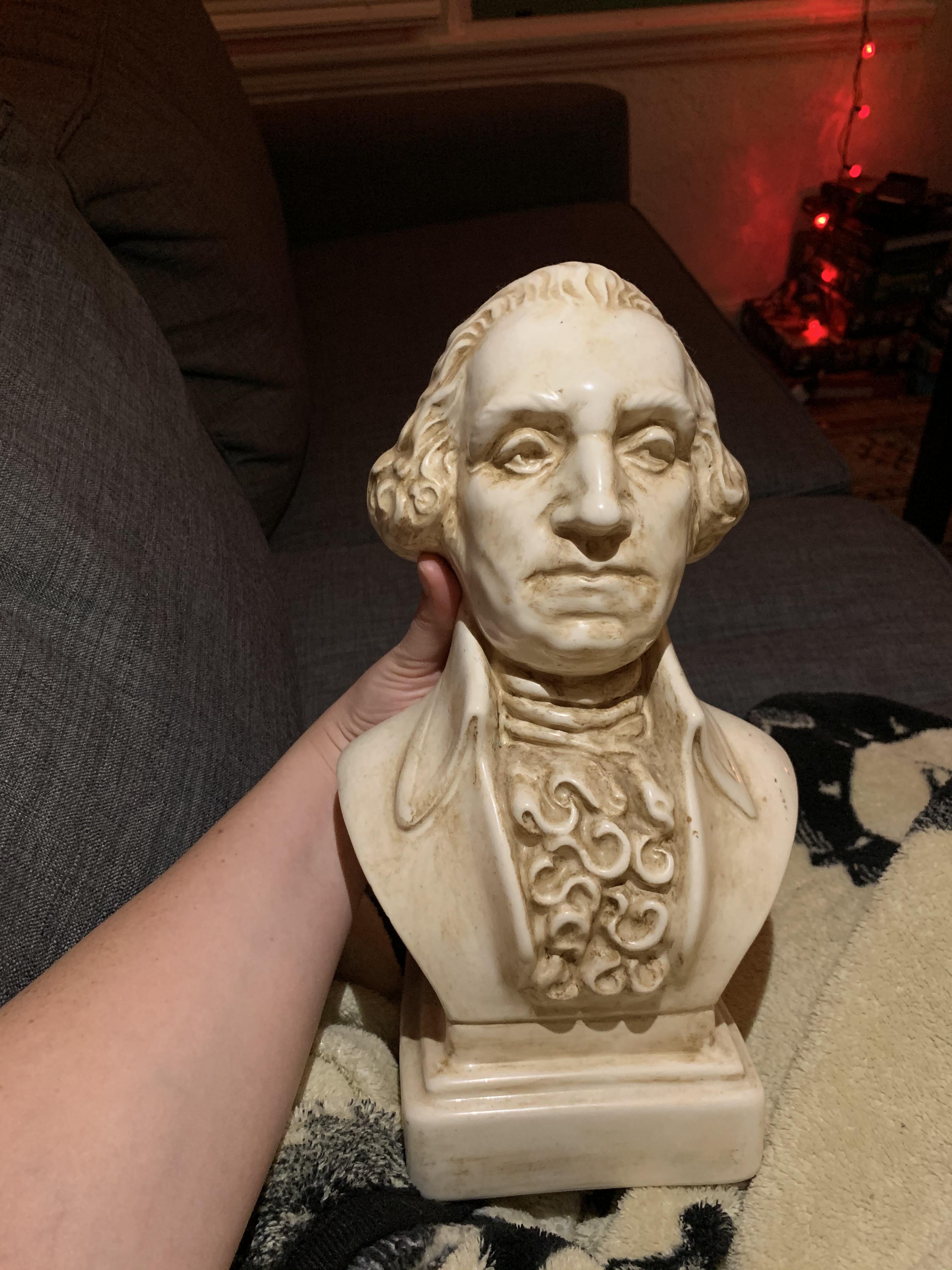 What is this bust? I believe it’s some random composer and my boyfriend