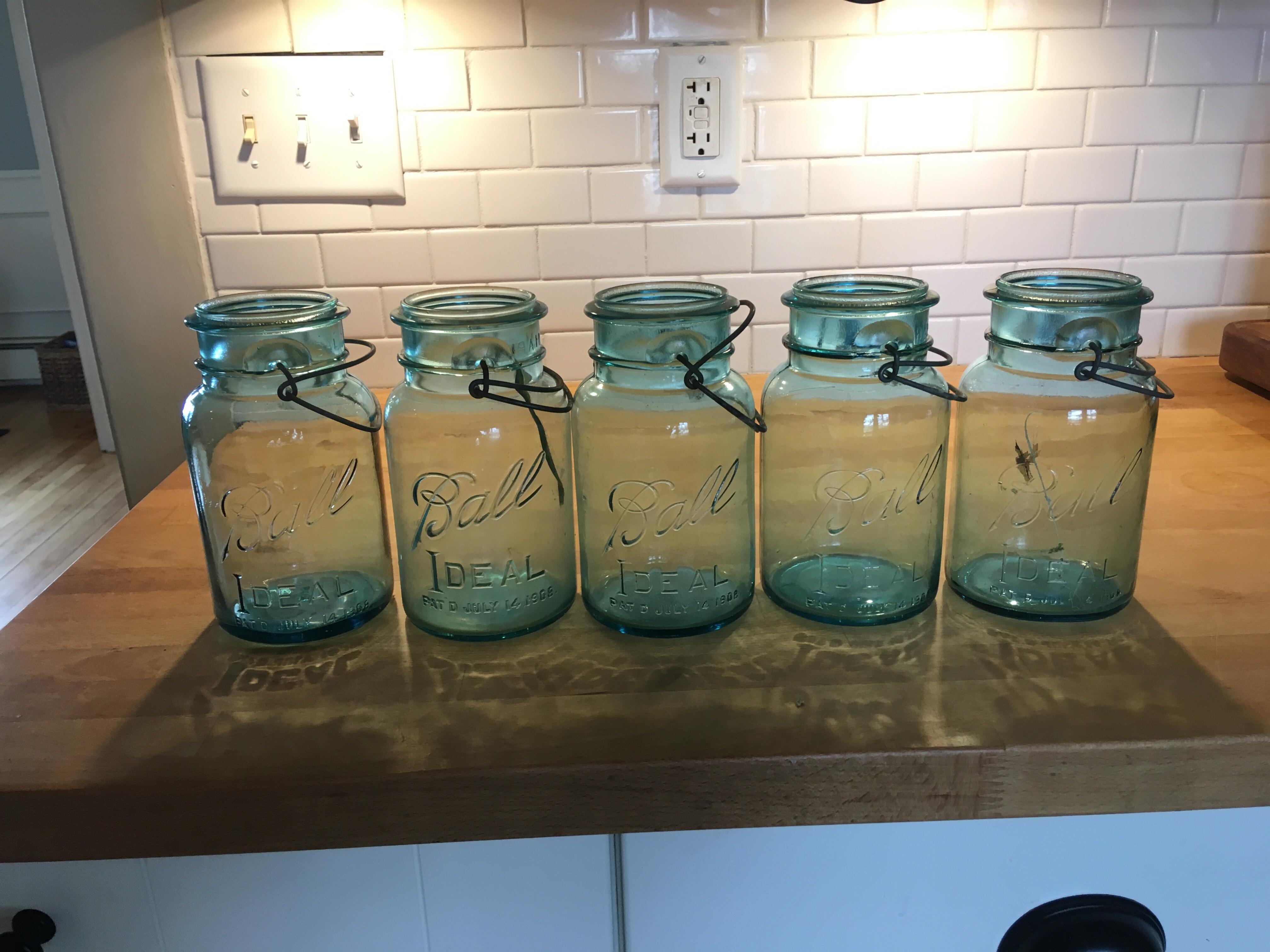 Anyone use these? Can I use these for freezing? Where to find lids? r