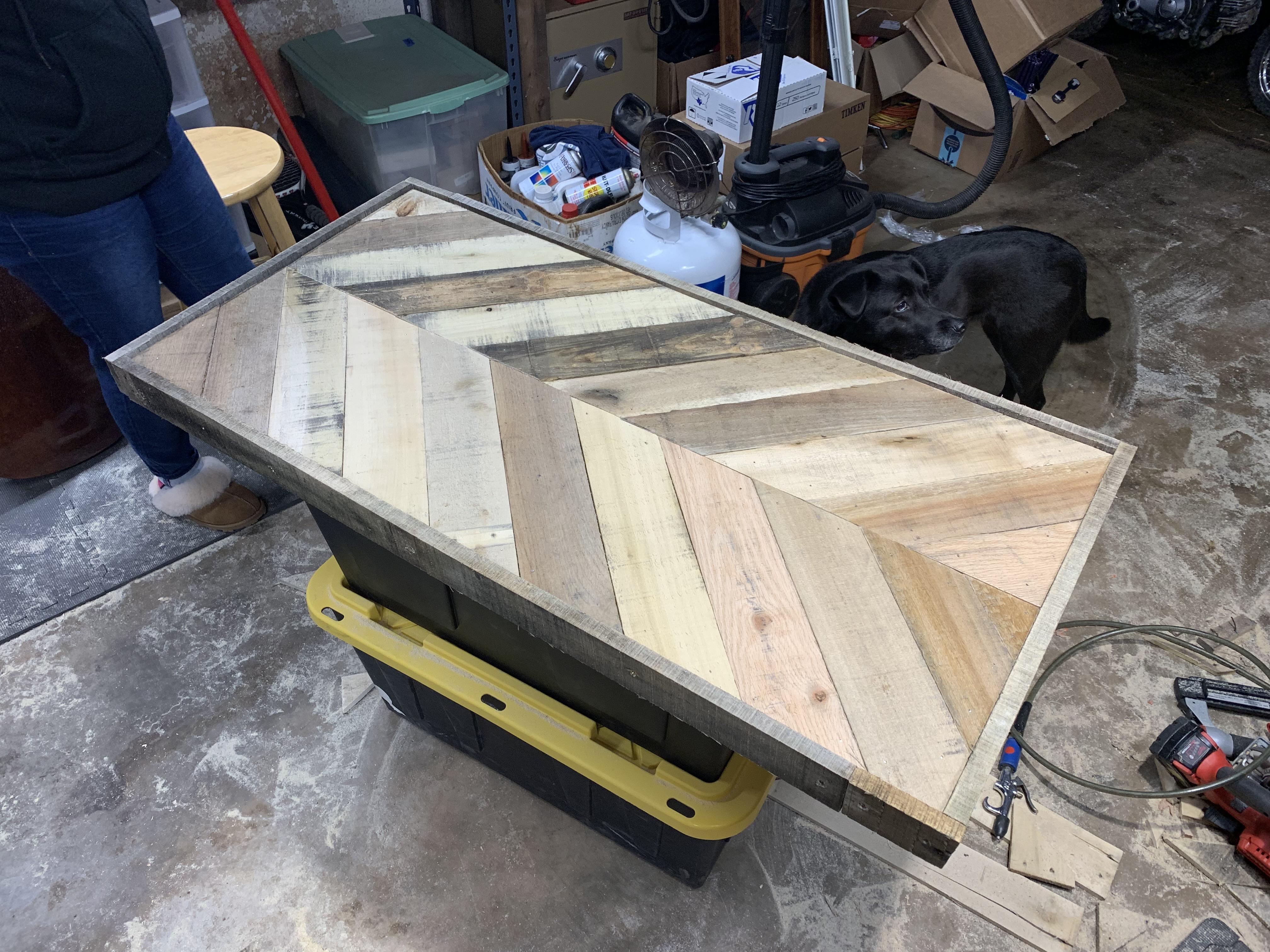 3 old pallets+a little work=living room table. palletfurniture