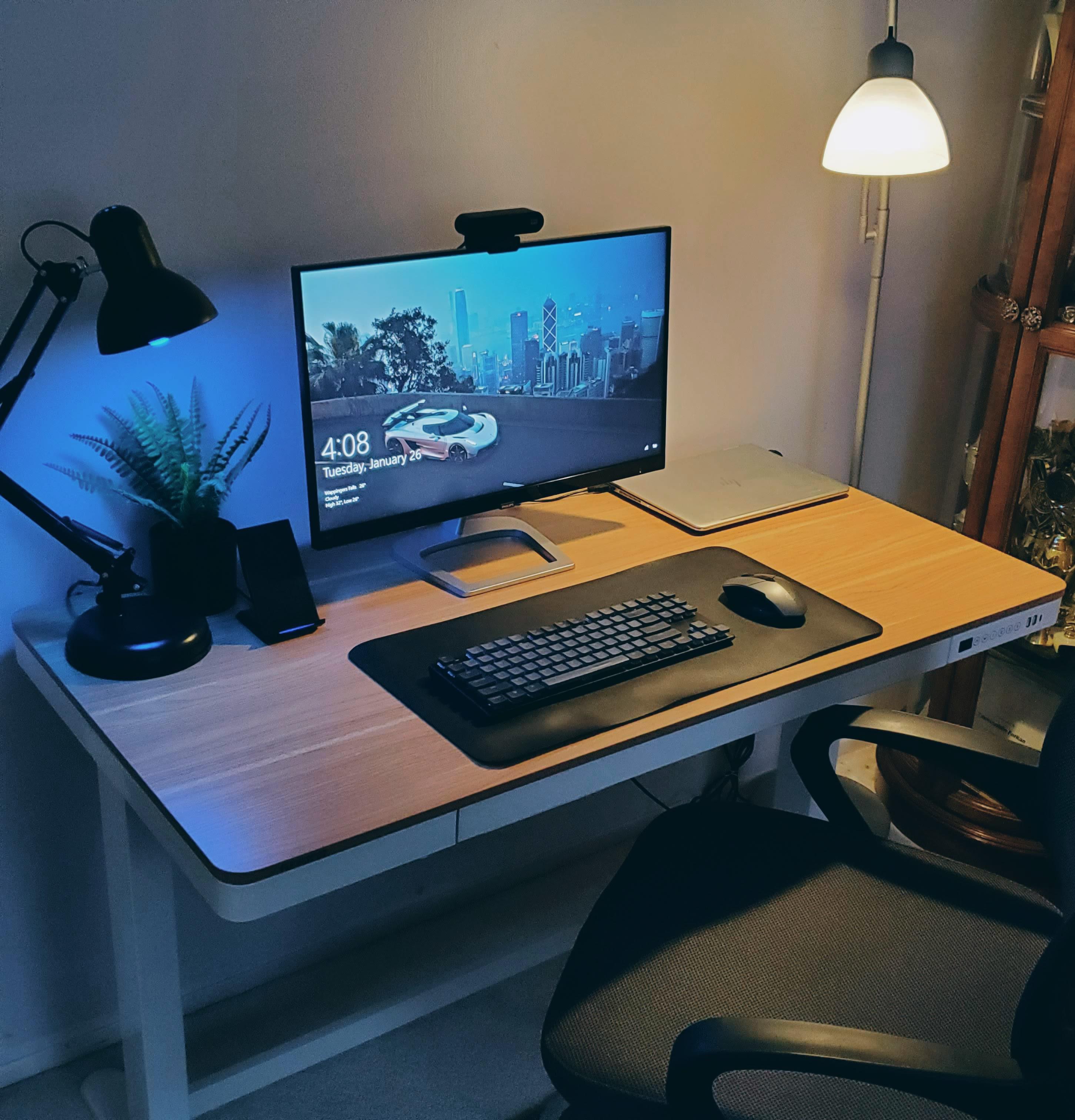 Online class productivity has gone up (literally) with a standing desk