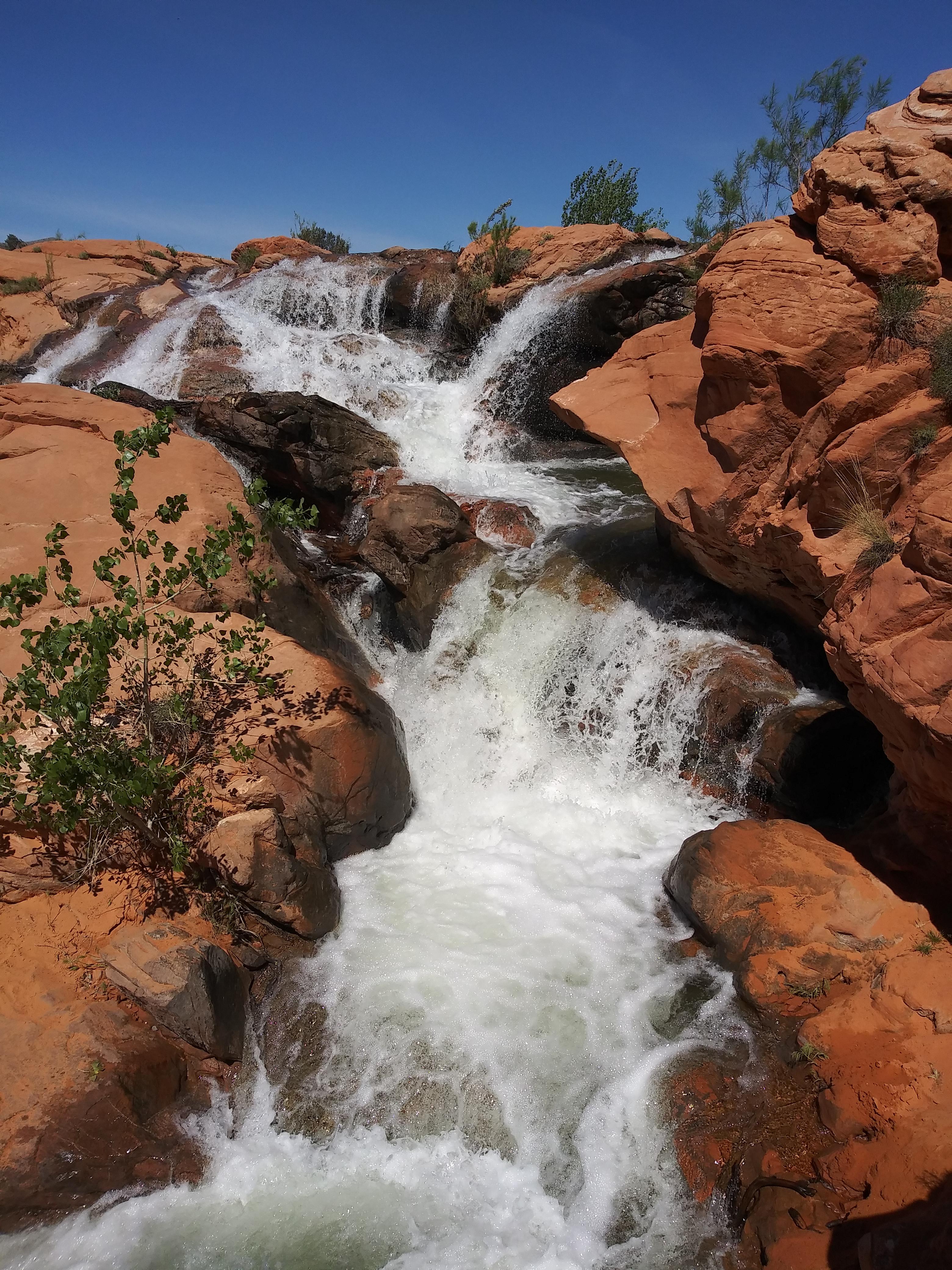 Gunlock, Utah. U.S. r/hiking