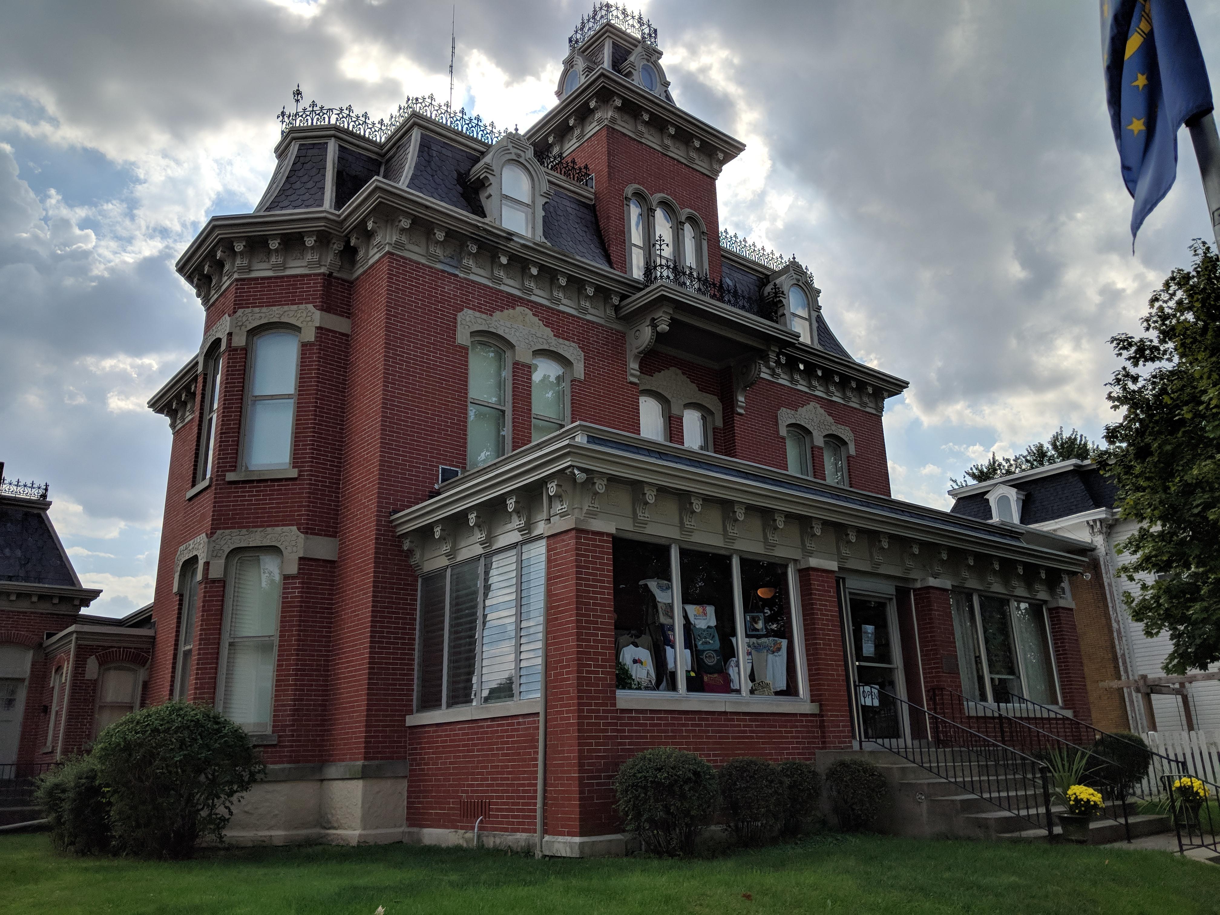 This late 19th century Victorian house in Indiana. r/pics