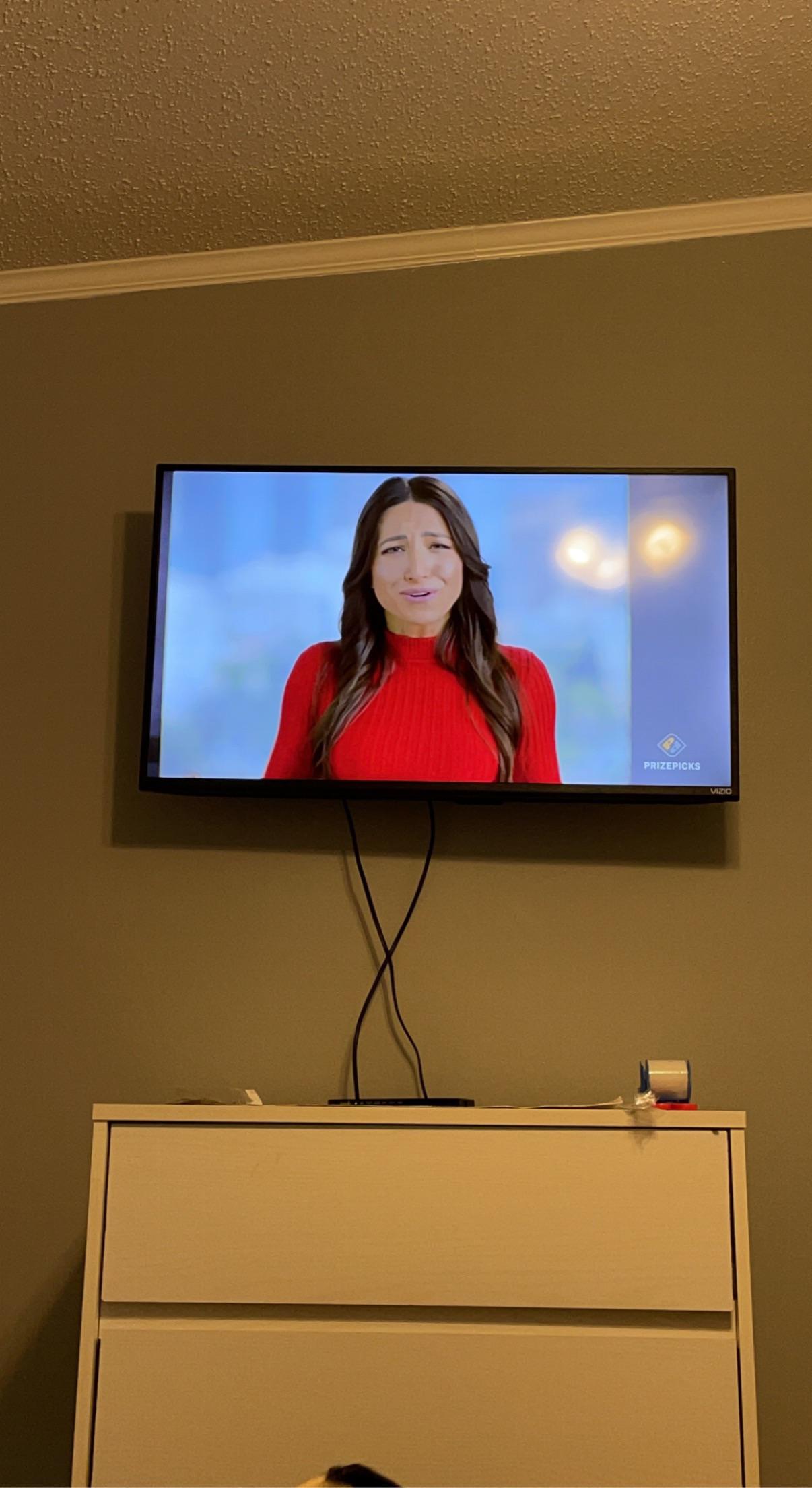 The guy who came to my house installed my tv crooked 😐 r