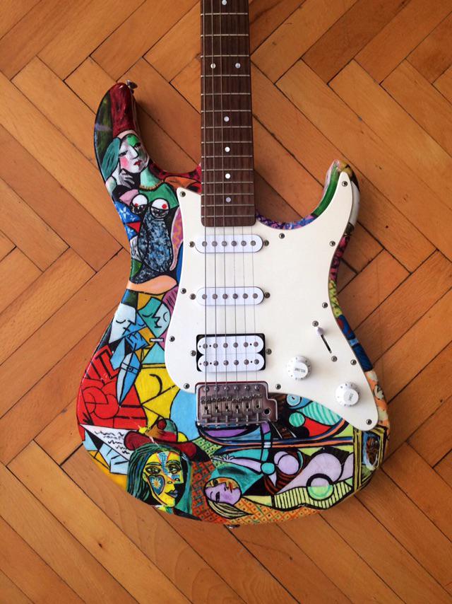 I painted my electric guitar with Picasso’s 4 works! r/crafts