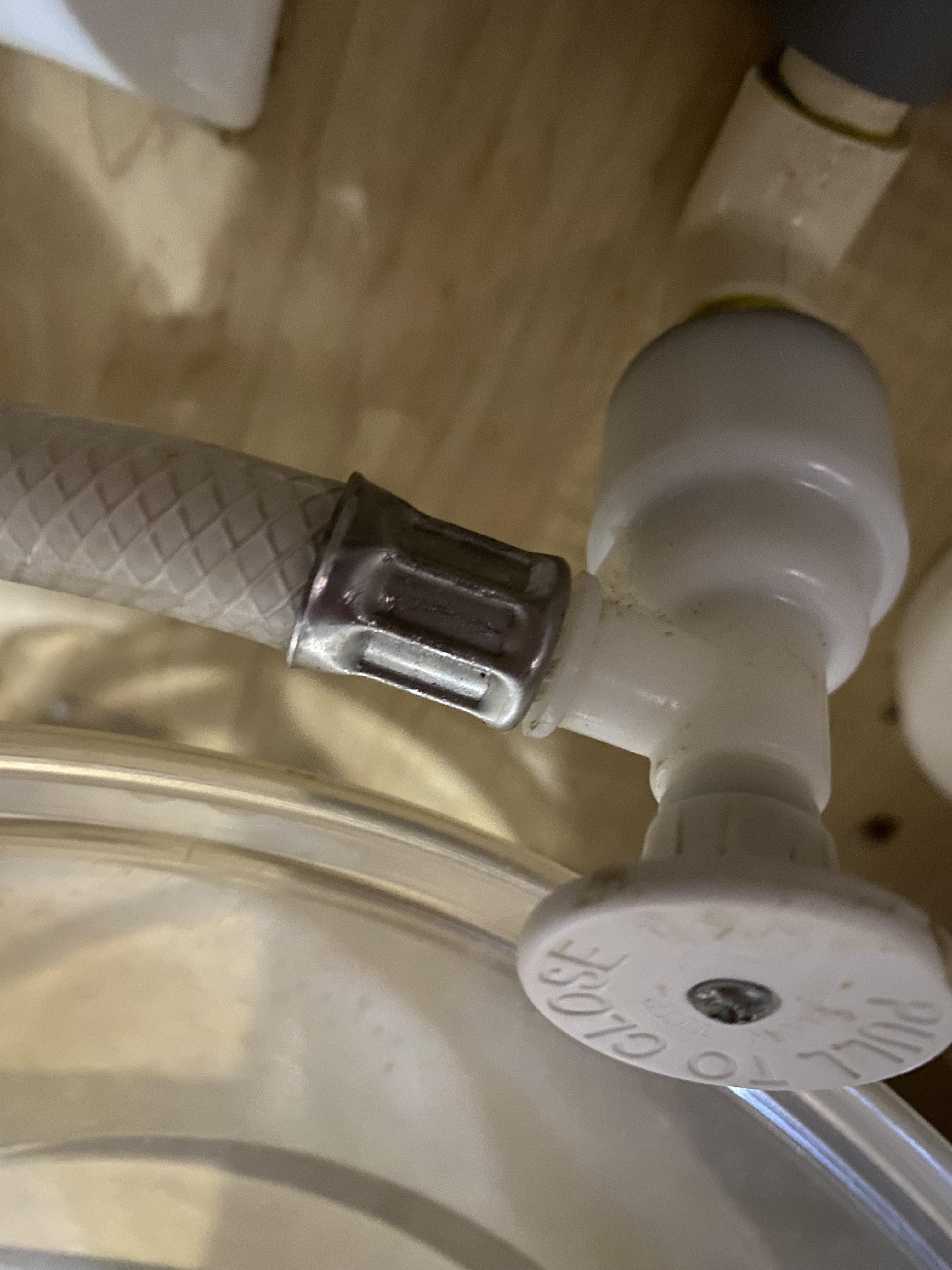 Can someone advise if the hose is designed to be detached? Supply line