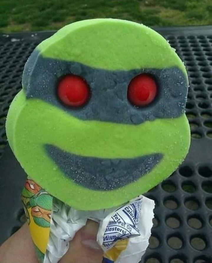 I remember chasing the ice cream truck every summer r/nostalgia