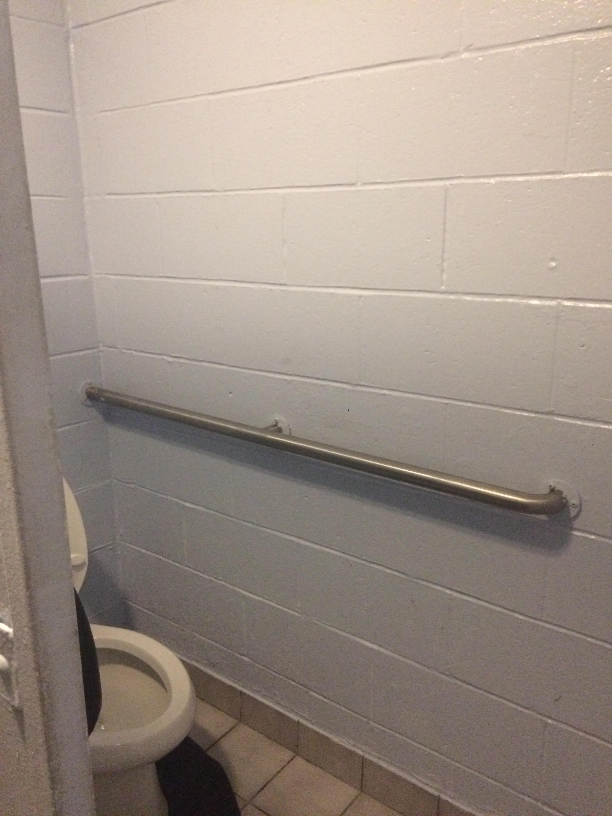 This bathroom stall has NO DOOR. Why? r/CrappyDesign
