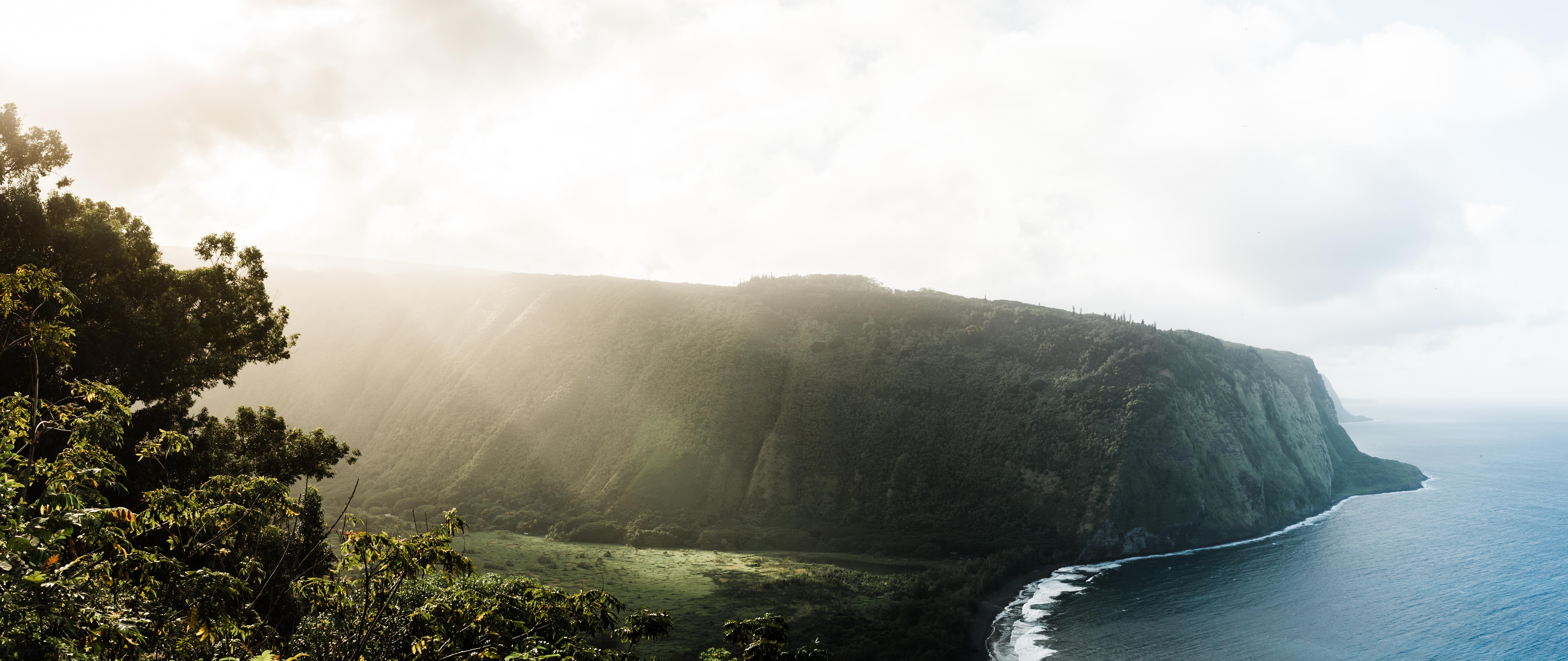Waipio Valley on the Big Island of Hawai`i r/hawaiipics
