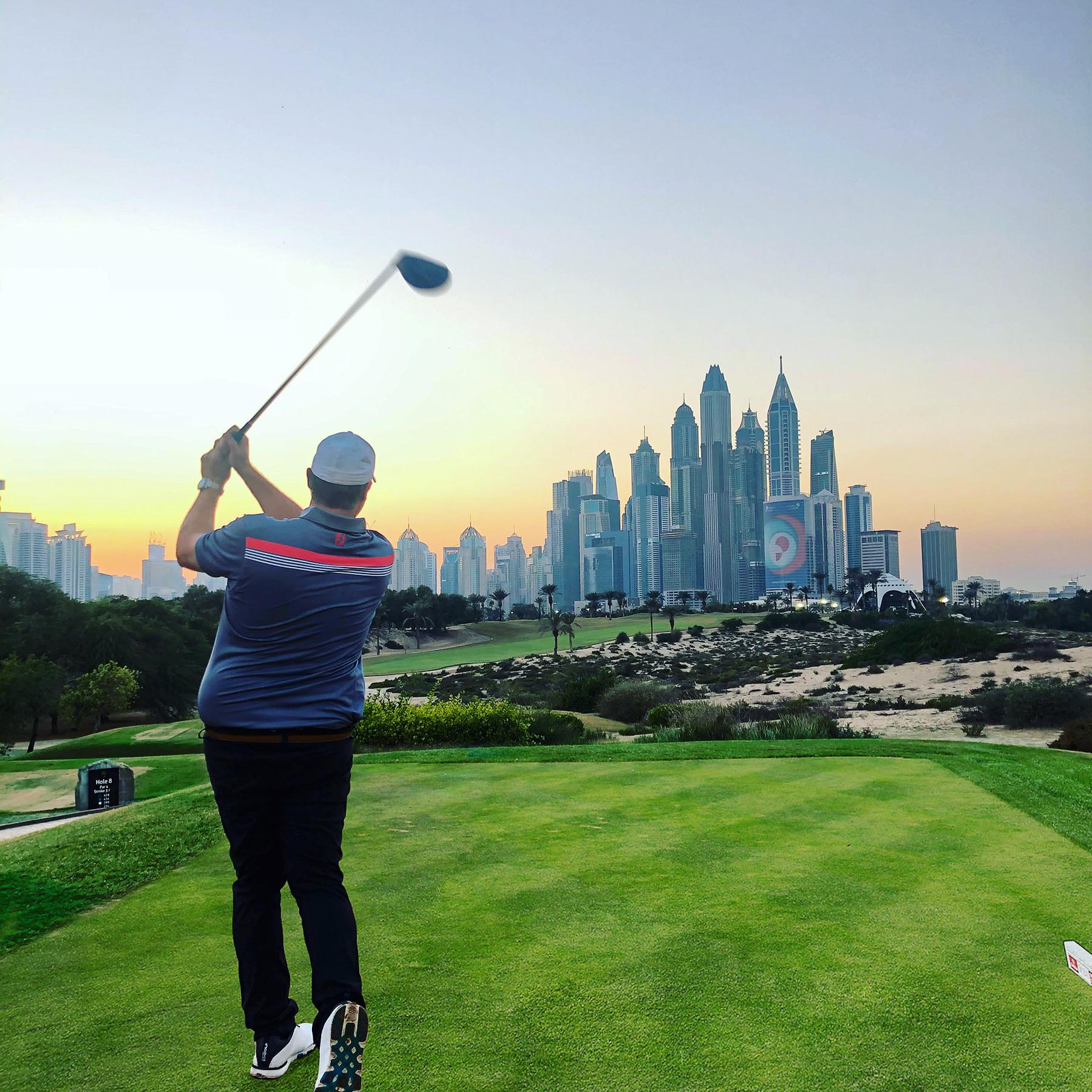 Special view 8th Hole at the Majlis in Dubai. r/golf