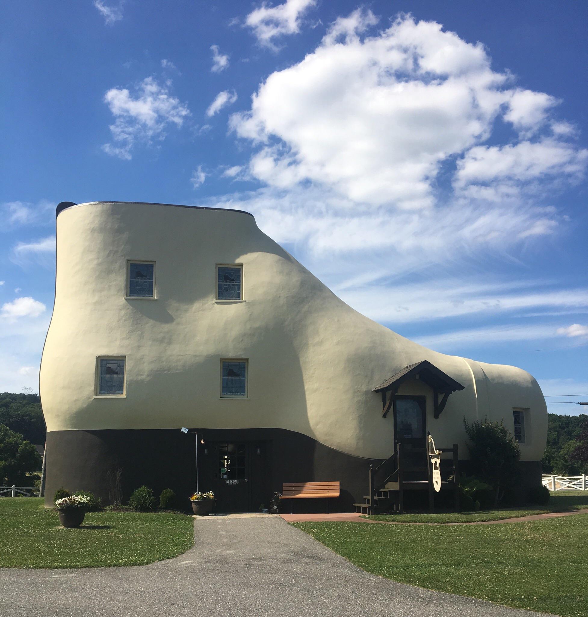 A house shaped like a shoe. The Haines Shoe House in York PA. r