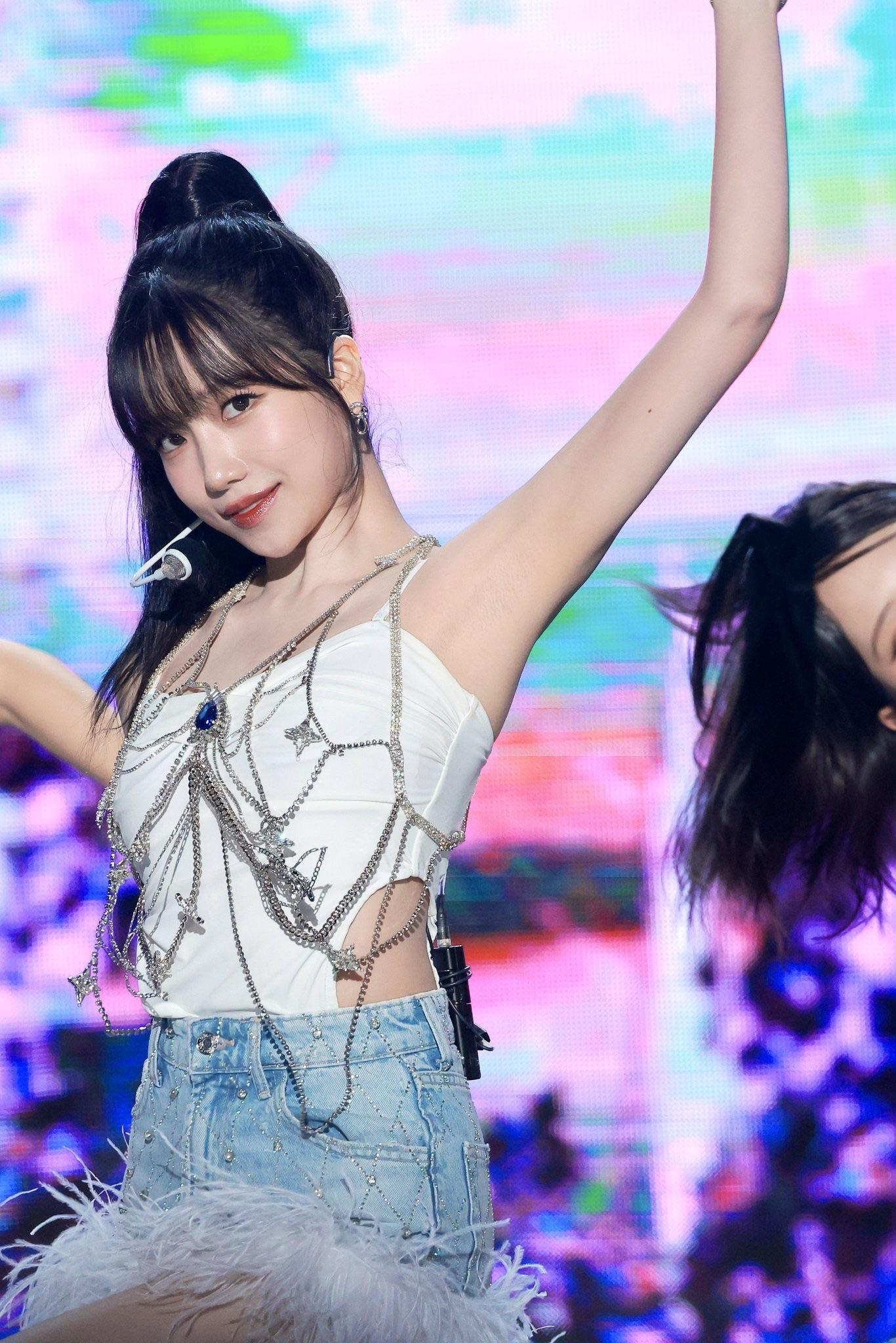 Jo Yuri : KpopArmpit