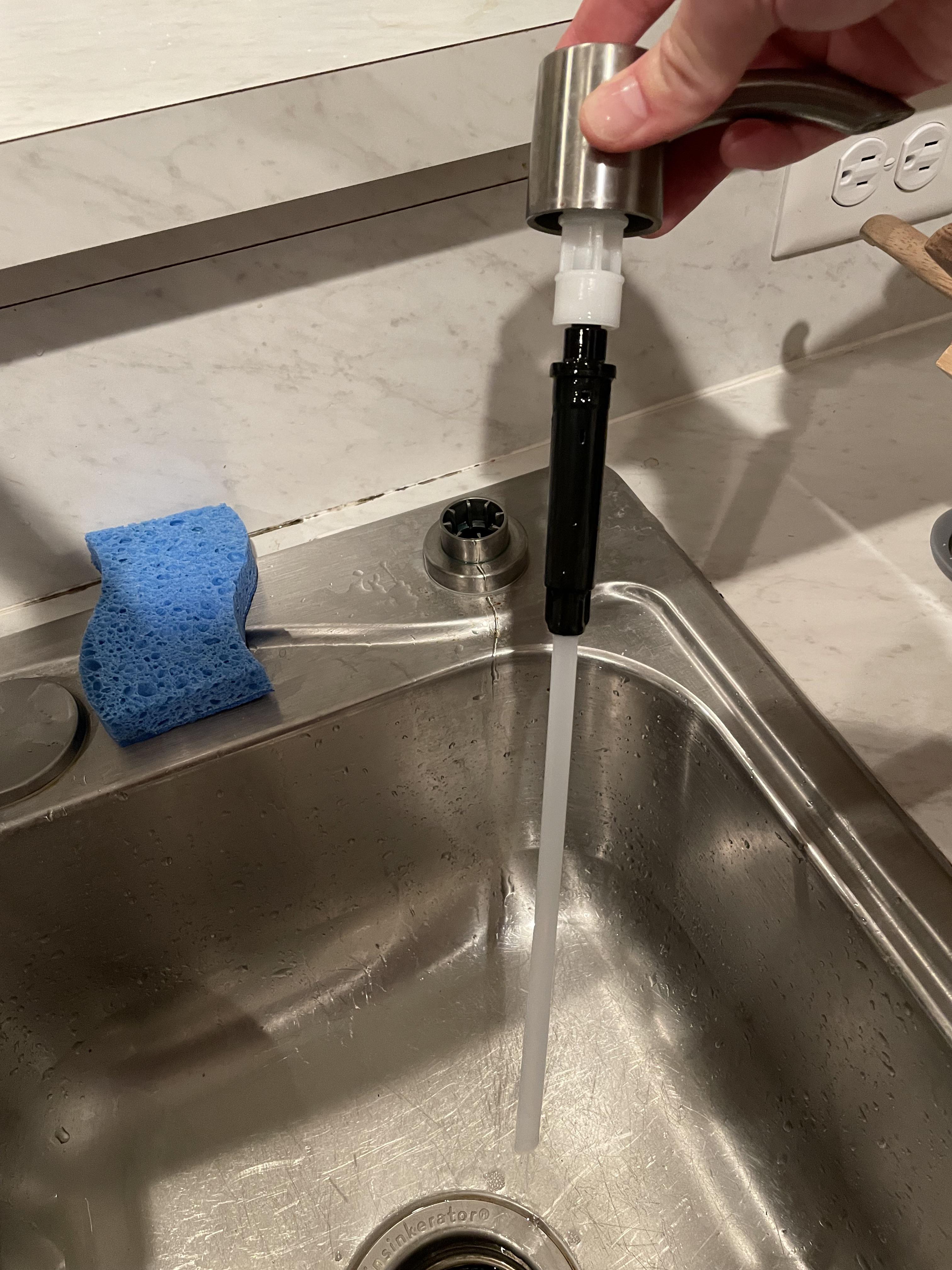 Dish soap pump clogged r/CleaningTips