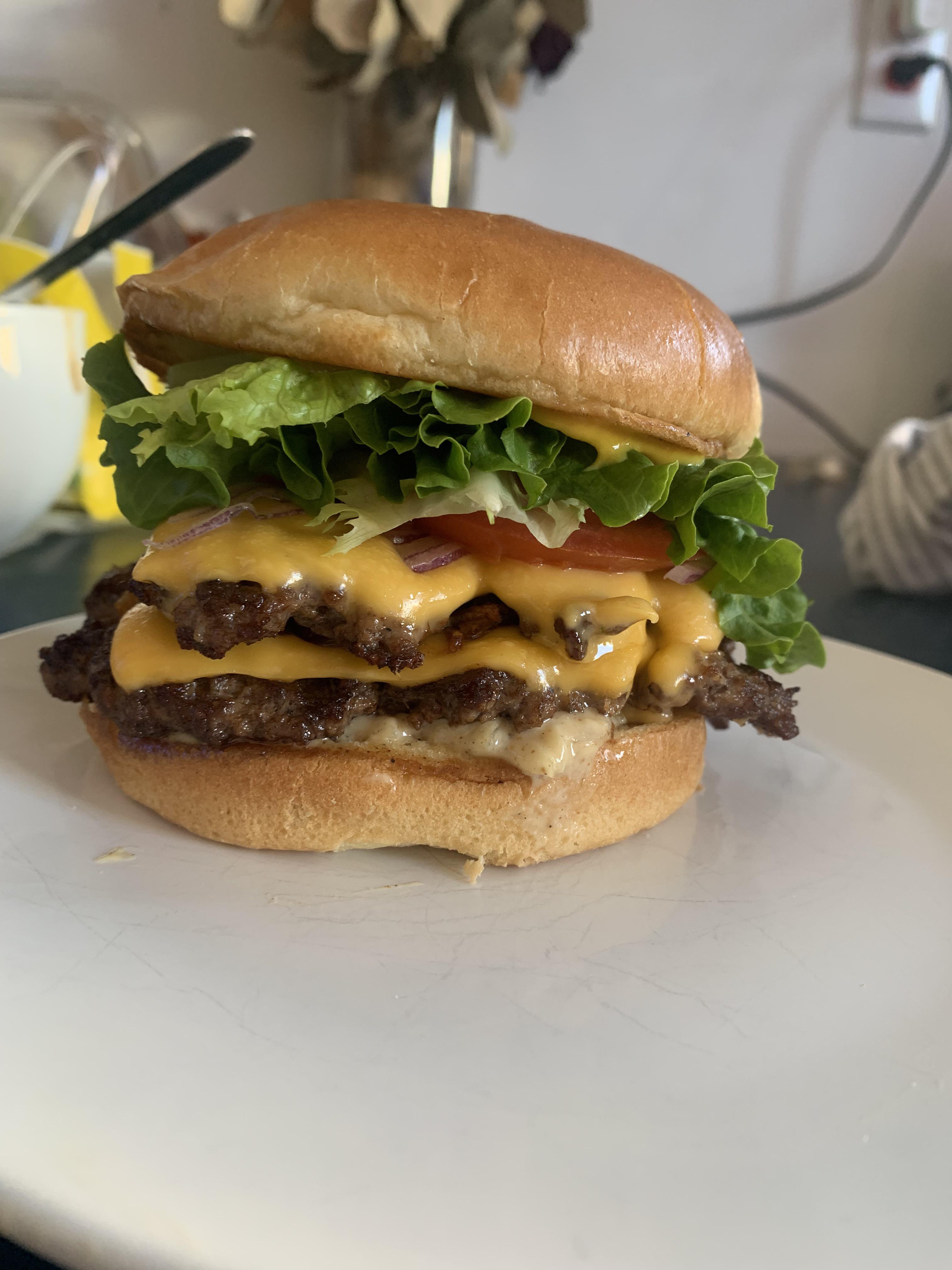 Homemade double cheeseburger r/burgers