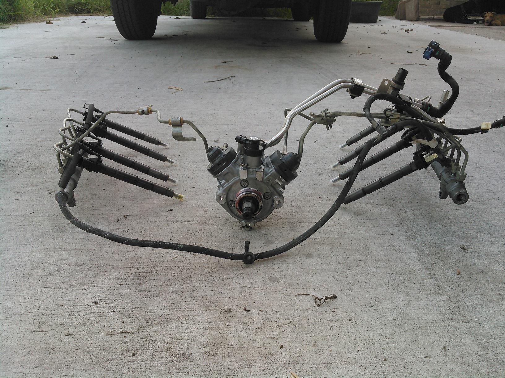 6.7L Powerstroke high-pressure fuel system off of the engine : r