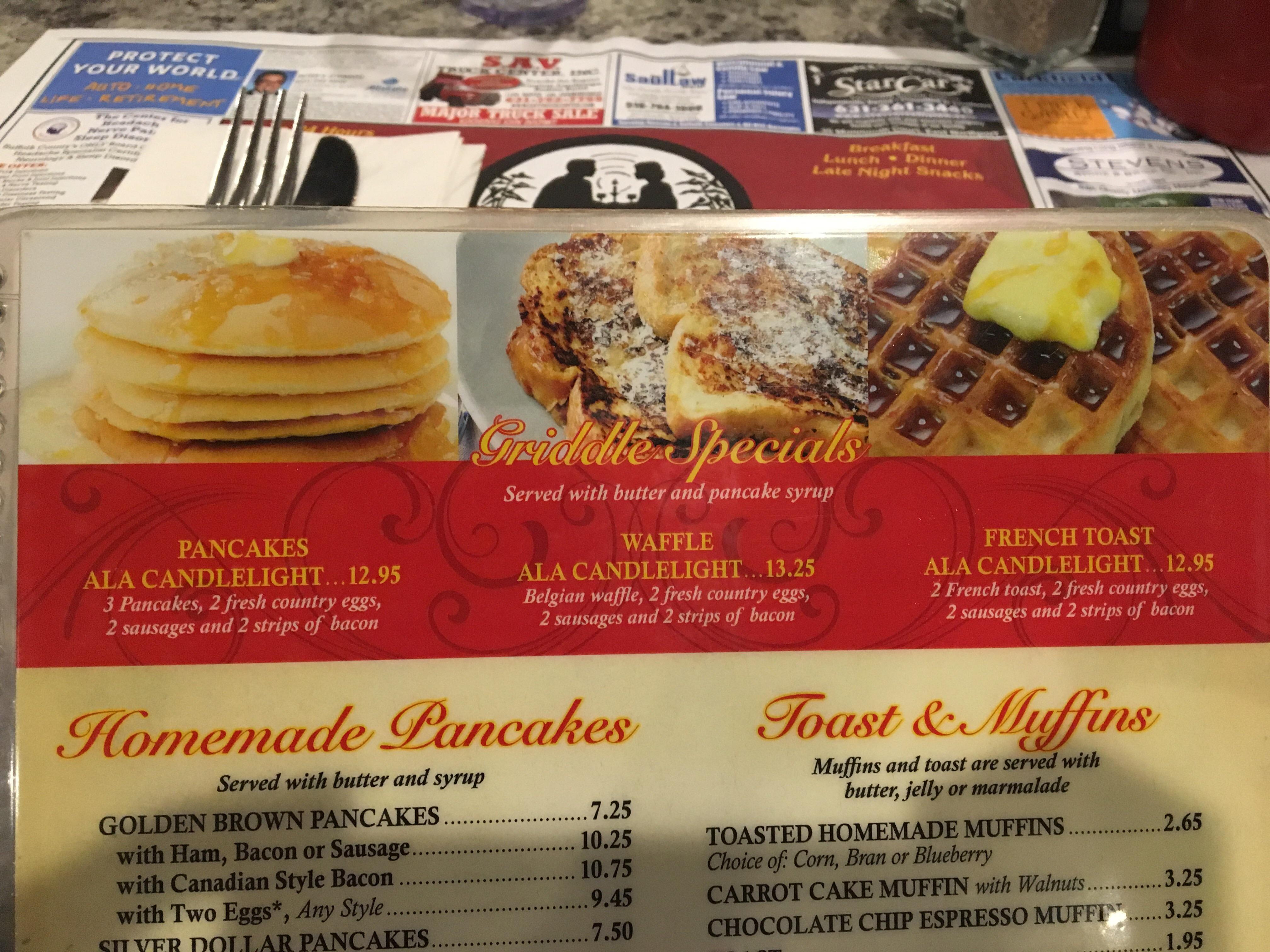 The waffle and french toast pictures don’t line up with their labels r/mildlyinfuriating