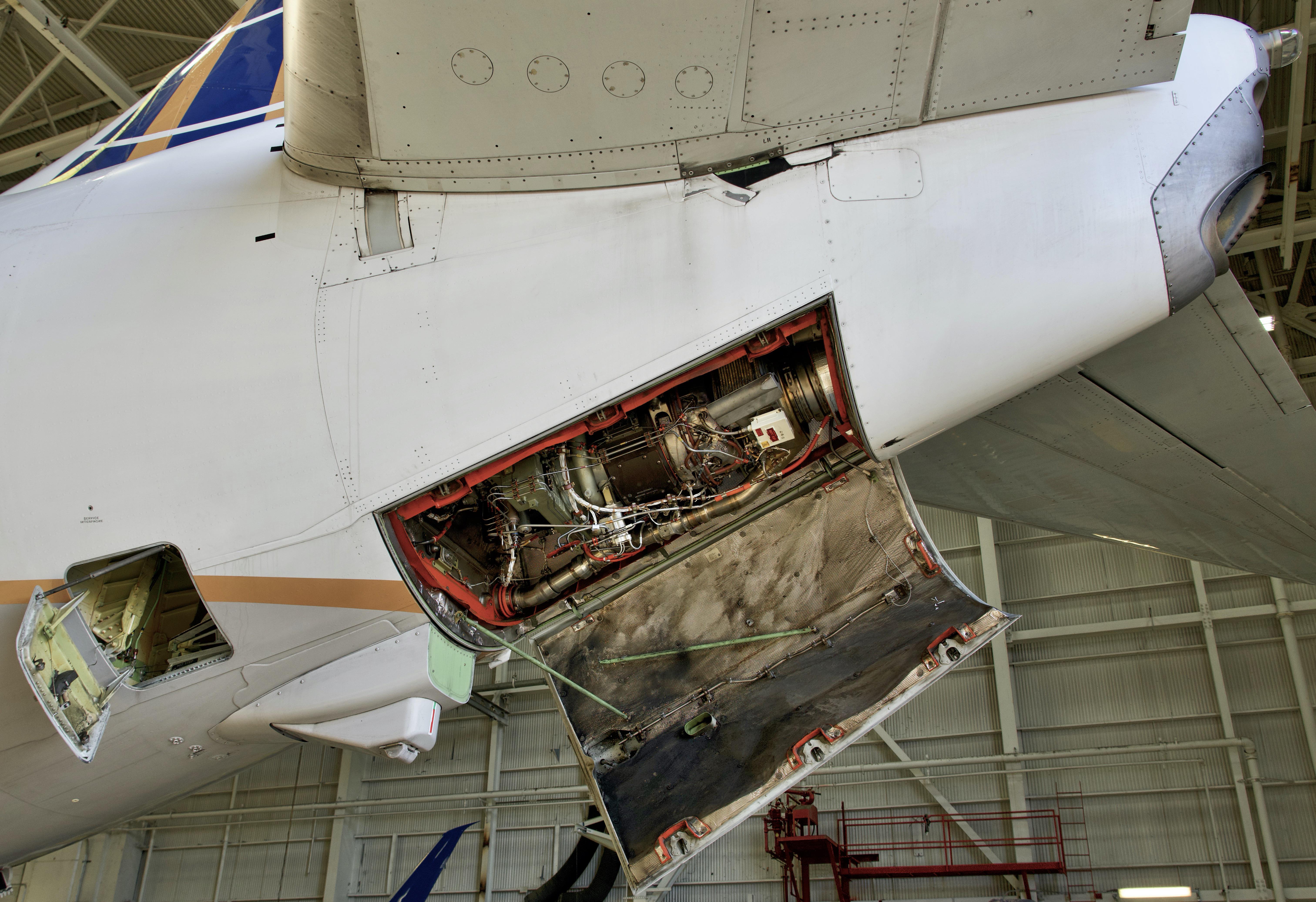 In for a C Check. United Airlines 2014 Boeing 737900ER N67815 c/n
