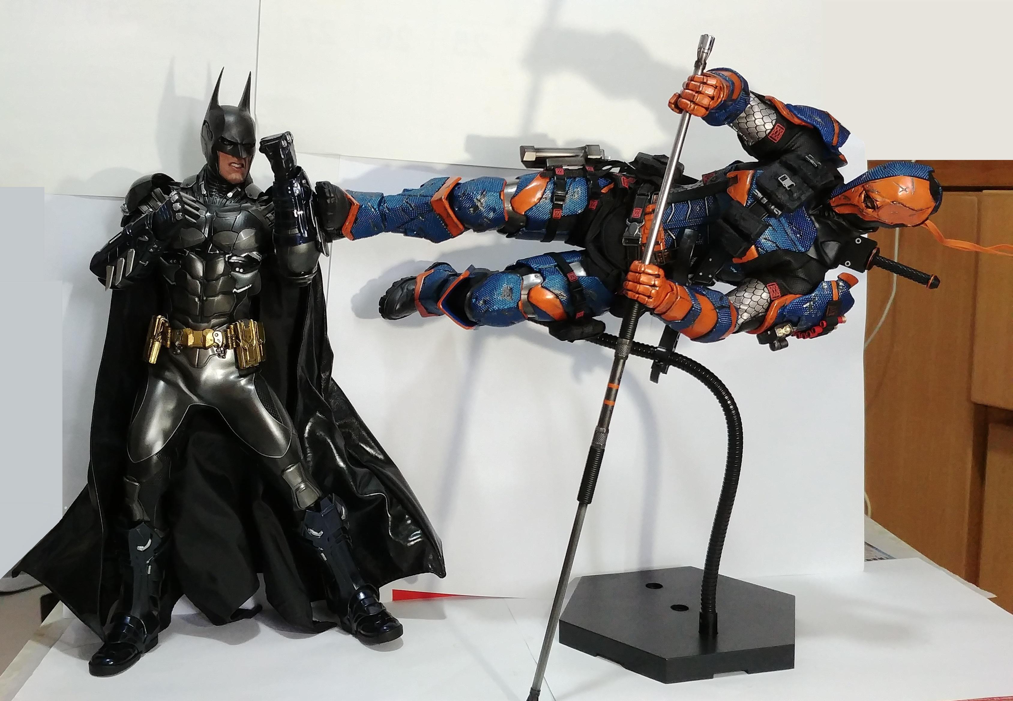 Batman vs Deathstroke r/hottoys