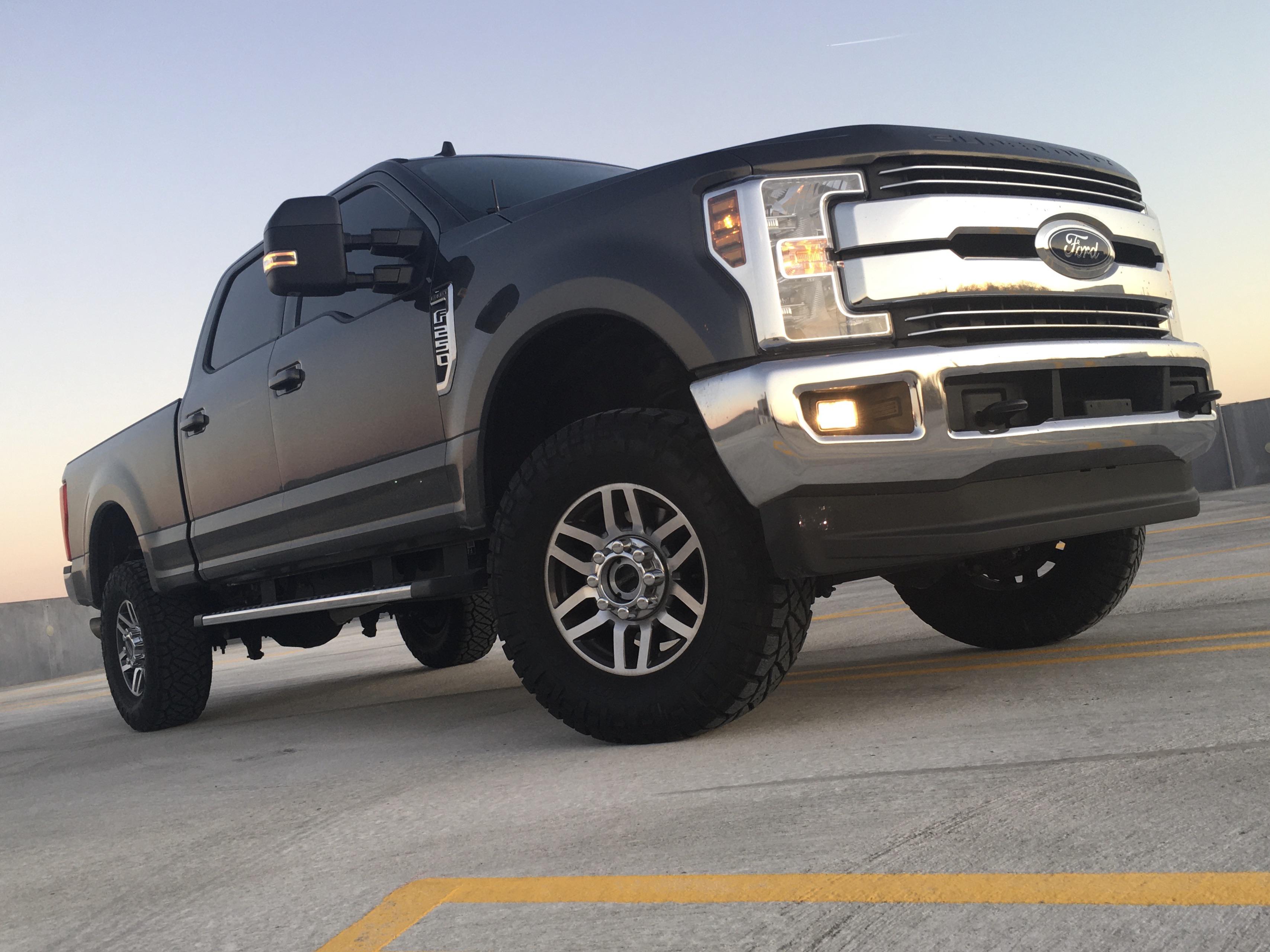 I personally think this is one of the best looking trucks ford has ever