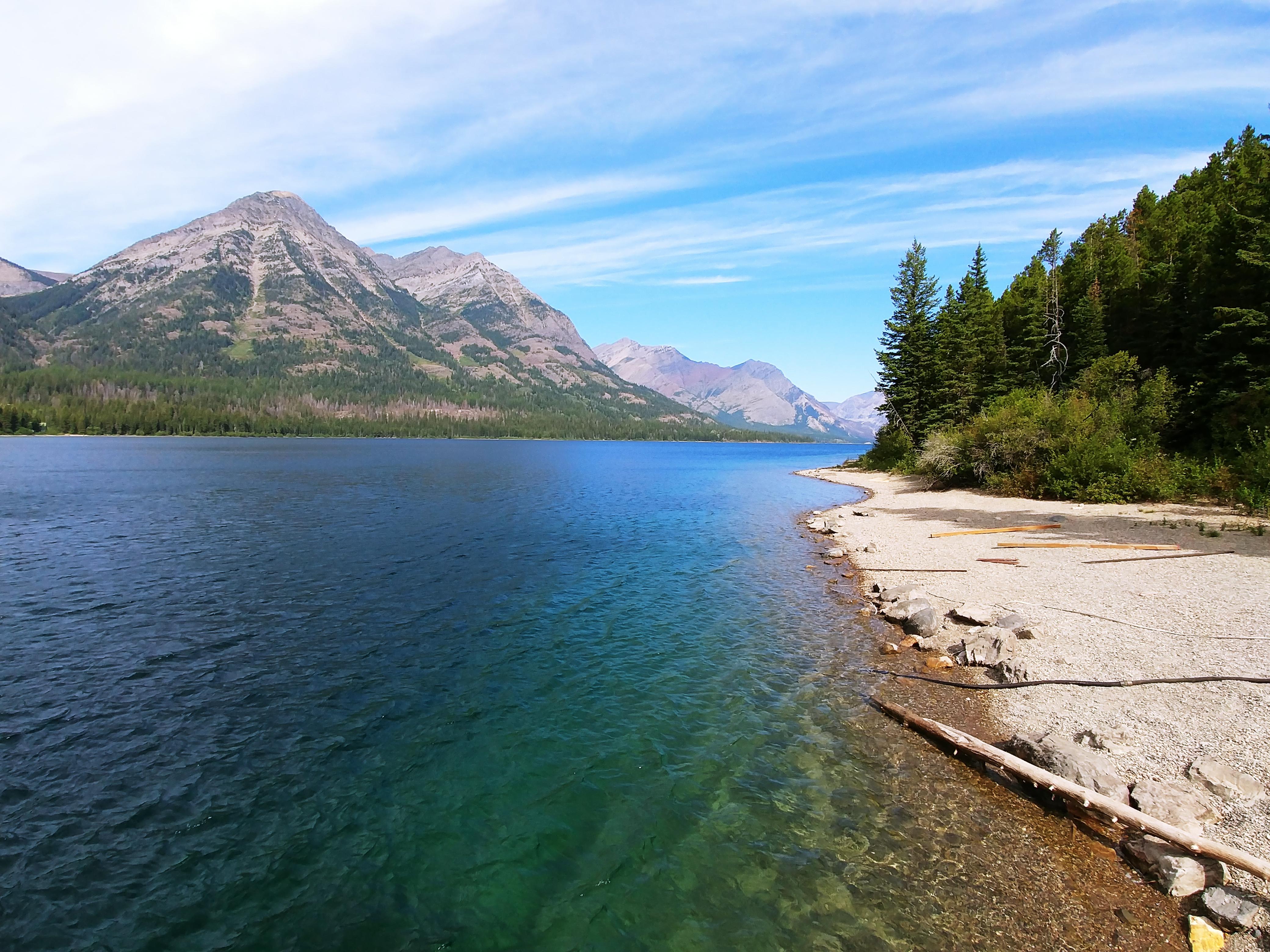 Lovely lake in Waterton Lakes National Park, AB Canada [OC][4160x3120