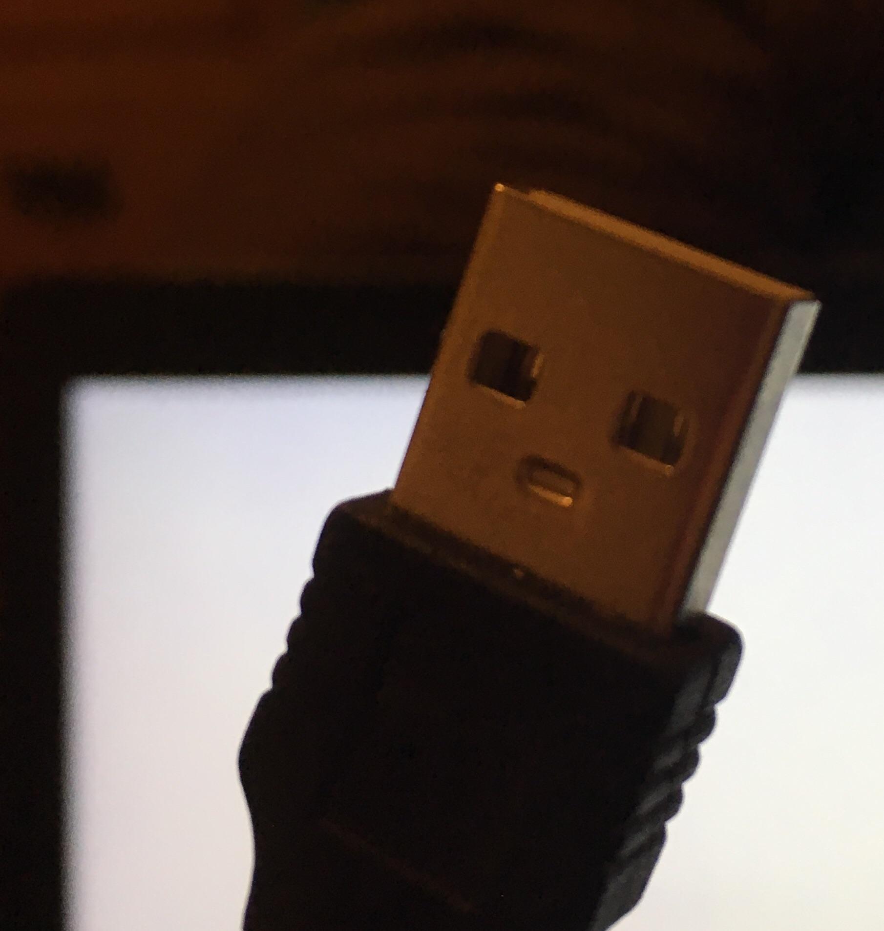 A usb plug’s face looks like the surprised pikachu meme mildlyinteresting