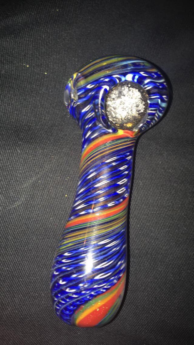 Saw my friends dad smoking out of an aluminum foil pipe so gave my piece to him lmfao trees