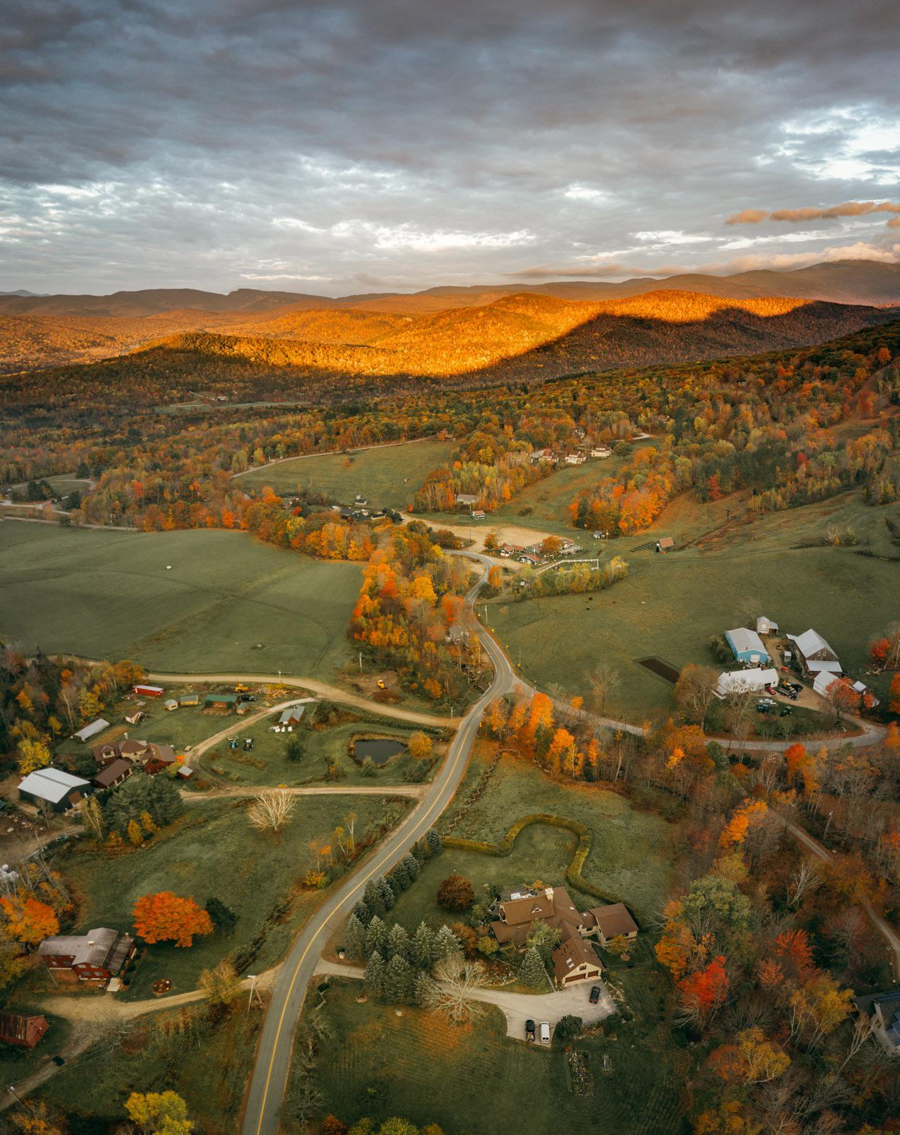 Dundee Road toward Black Mountain, Jackson. NH. r/newhampshire
