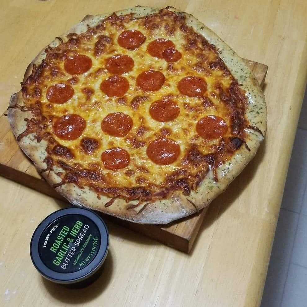 I heard about a Garlic Butter crust, so I had to try it! r/Pizza