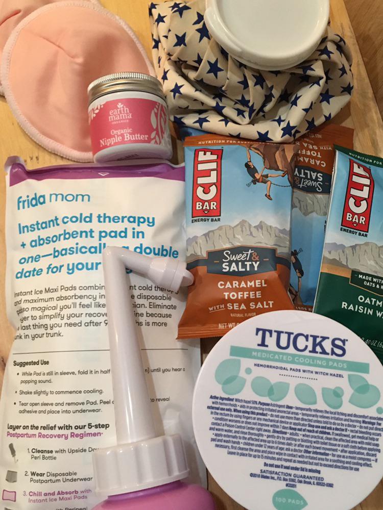 Care package ideas for new moms. Here are a few of my favorites one