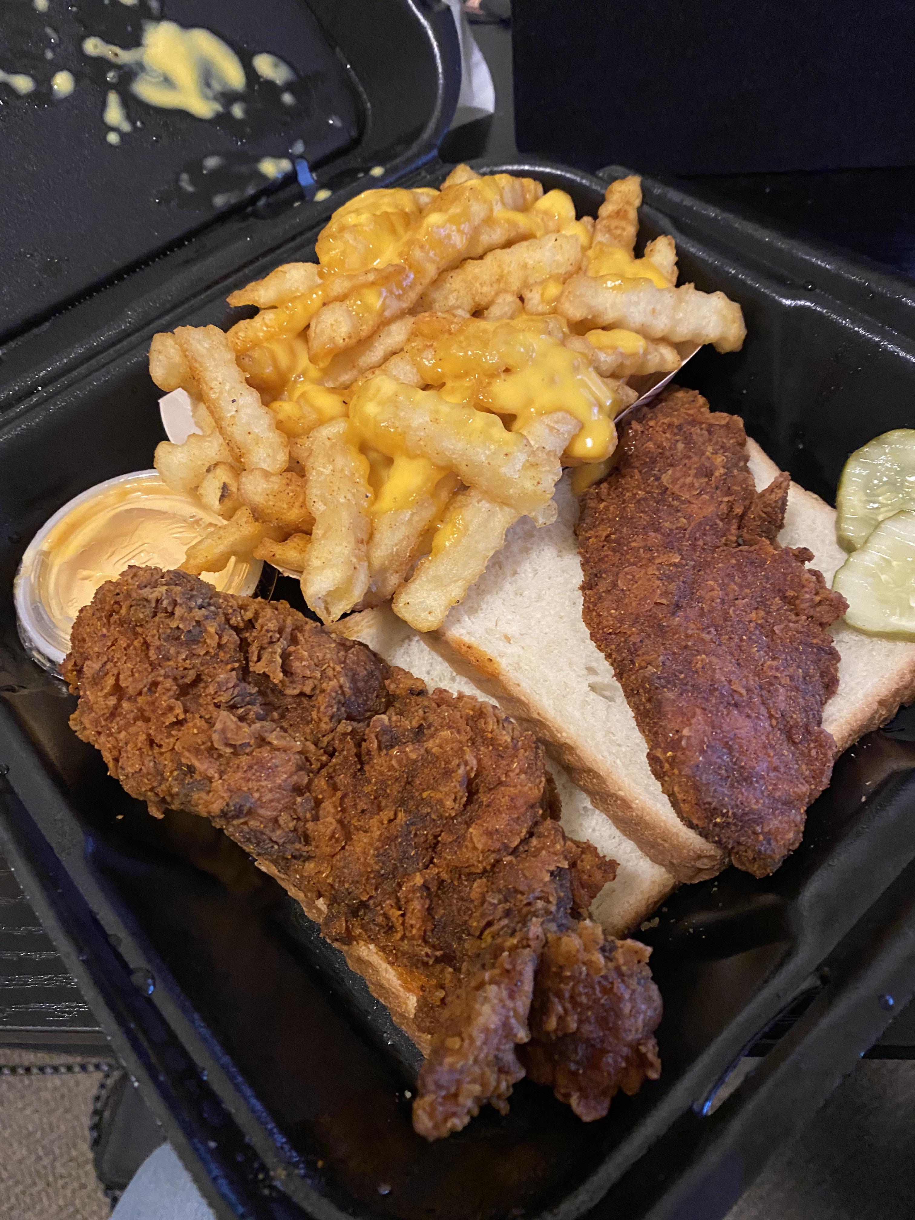 Tried the hot chicken and cheese fries from the new Dave’s Hot Chicken