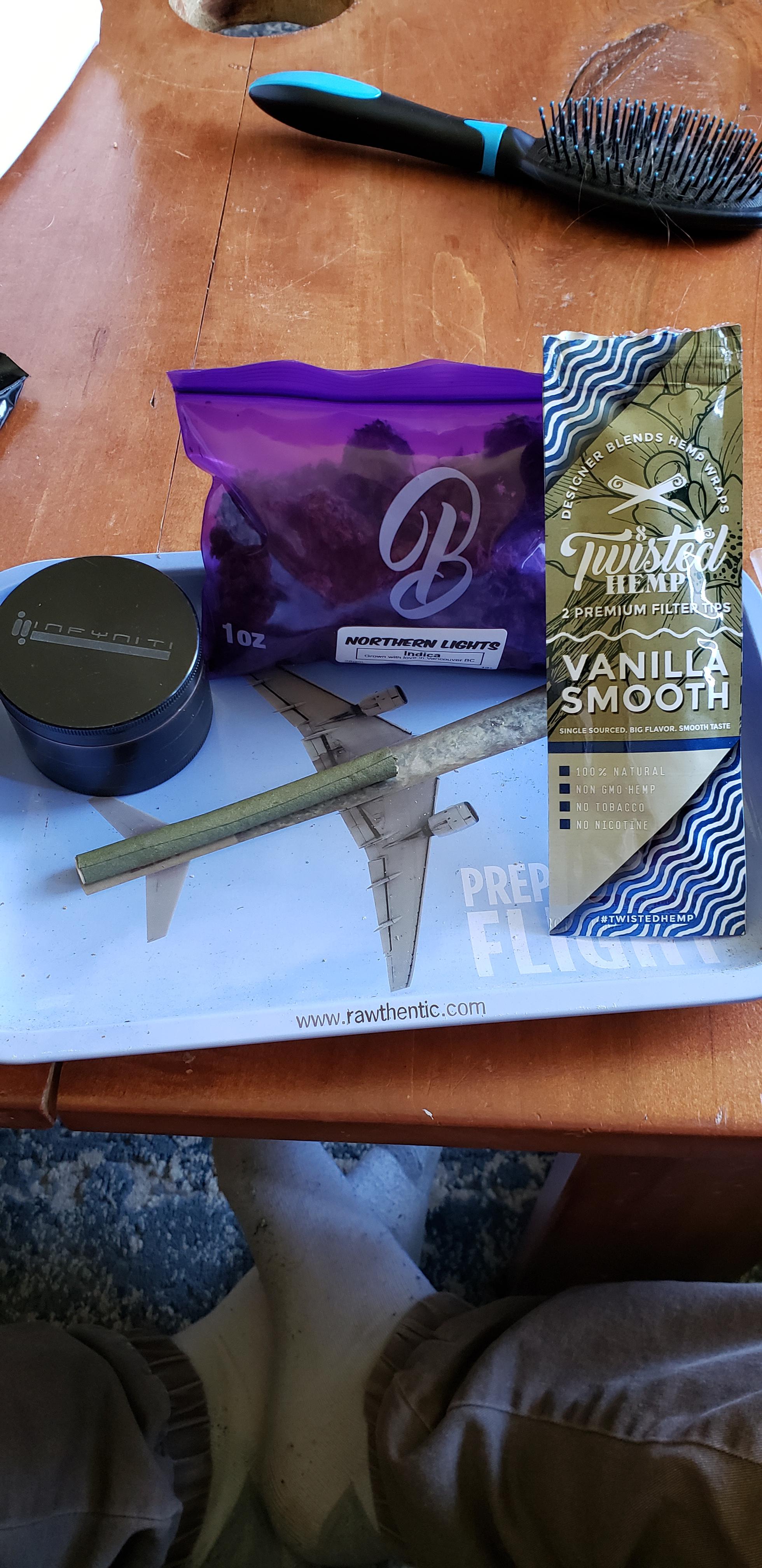 Got my oz of northern lights, a couple new (to me) wraps that came with