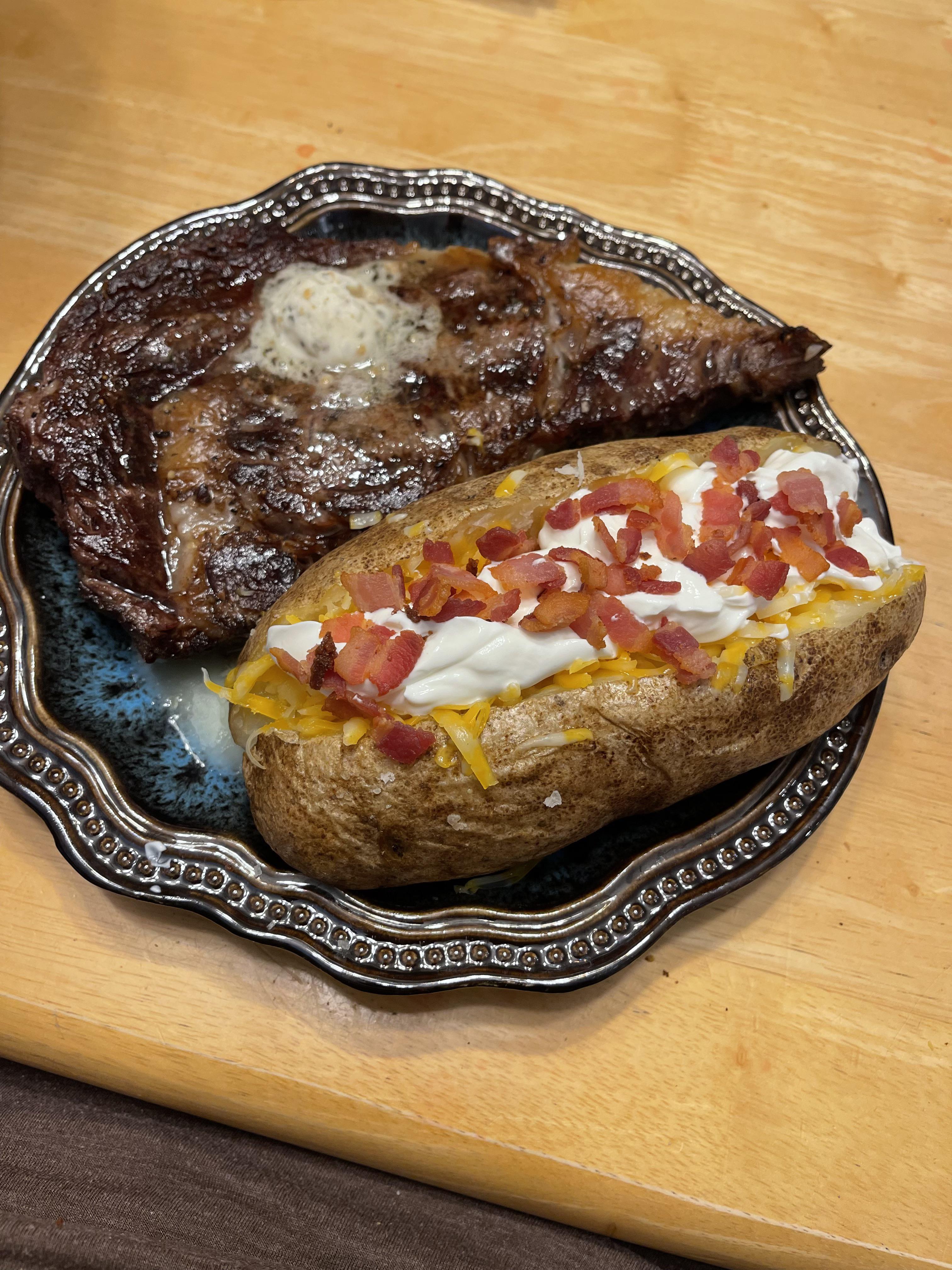 [Homemade] Grilled Wagyu Steak and Baked Potato r/food