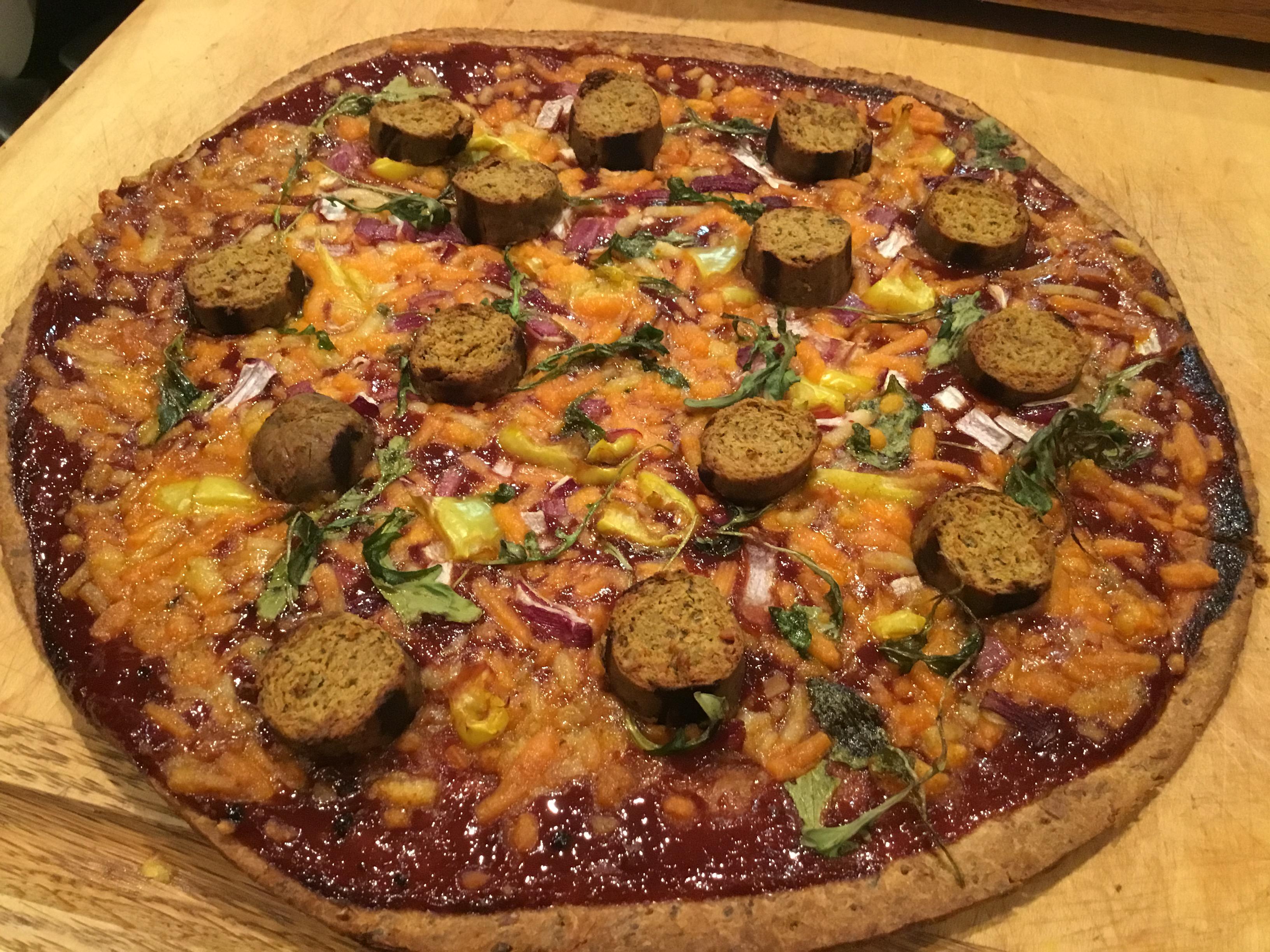 [i made] An Amazing Vegan BBQ Pizza! r/vegan
