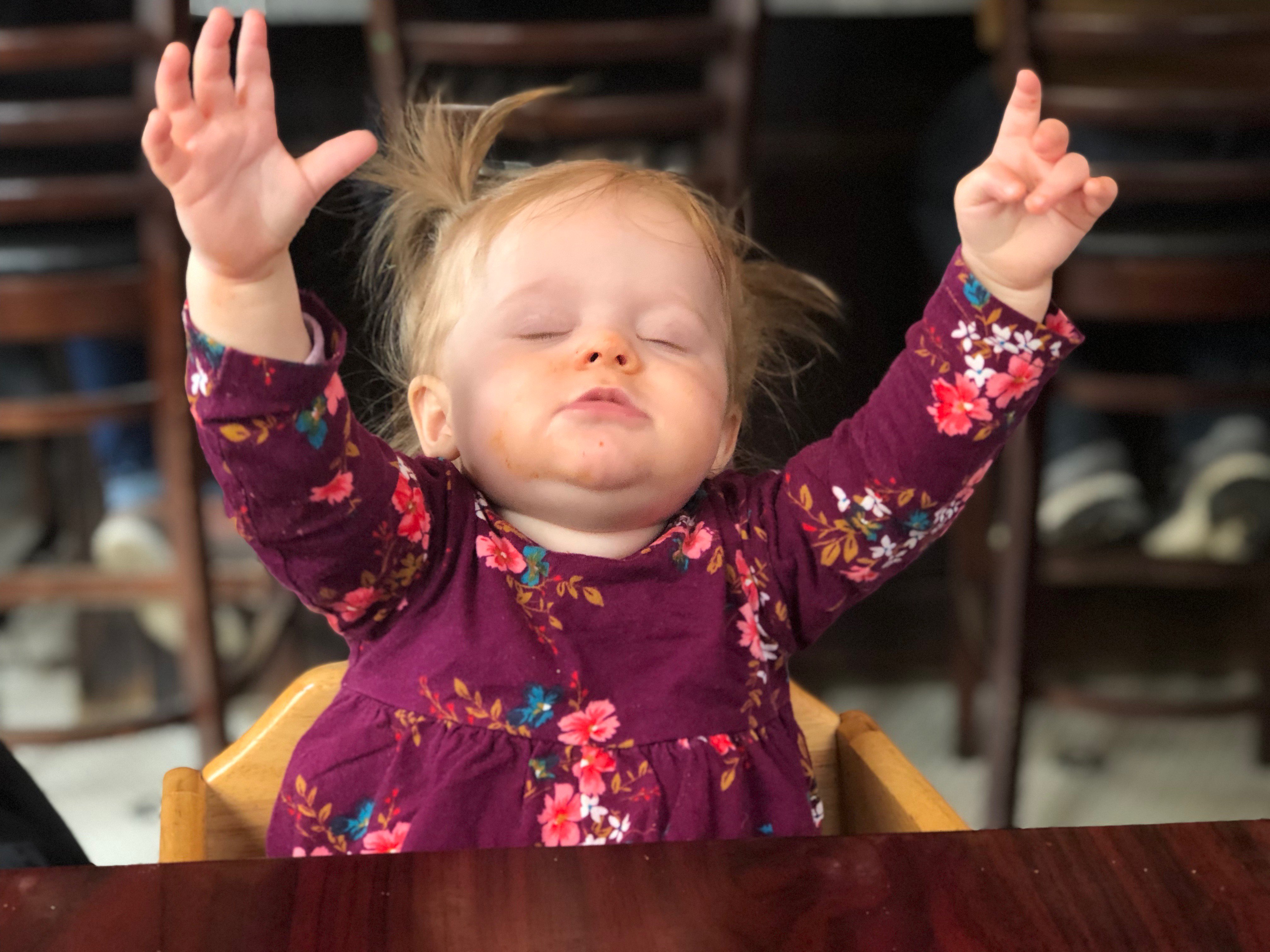 PsBattle baby reaction after eating pizza
