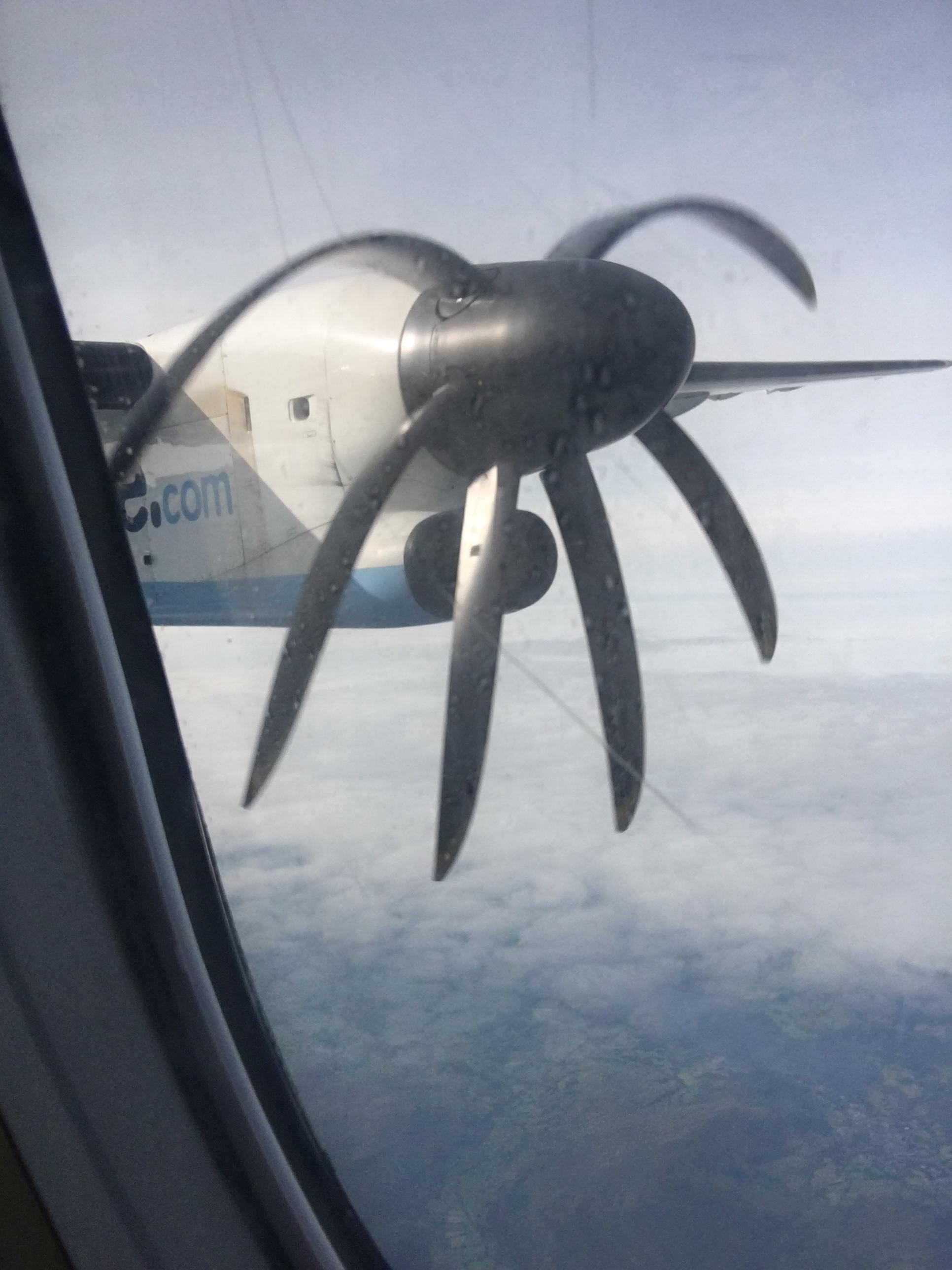 My camera made the plane prop bend r/mildlyinteresting