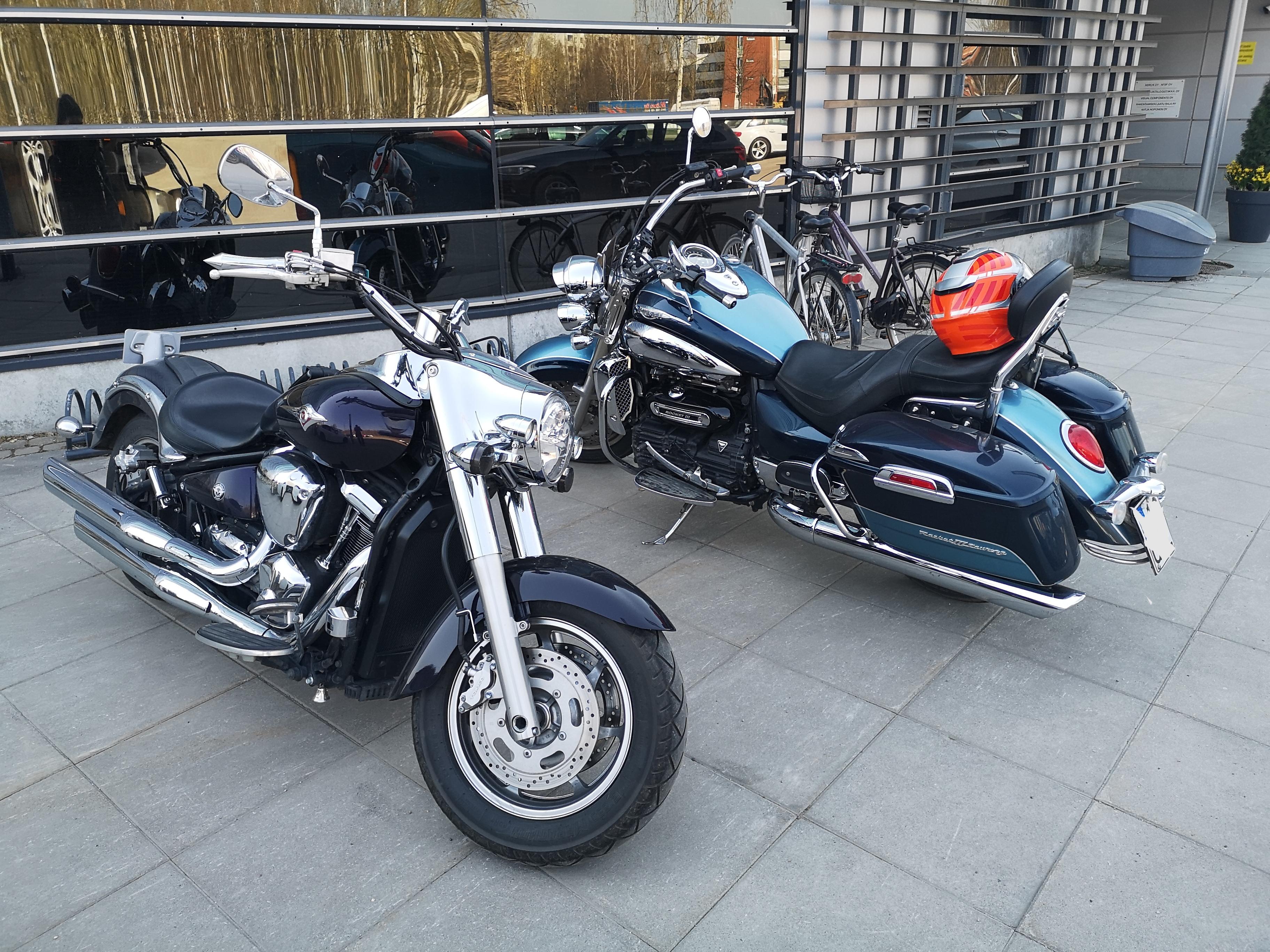 Kawasaki Vulcan 2000 and 2300 Triumph Rocket III cruisers